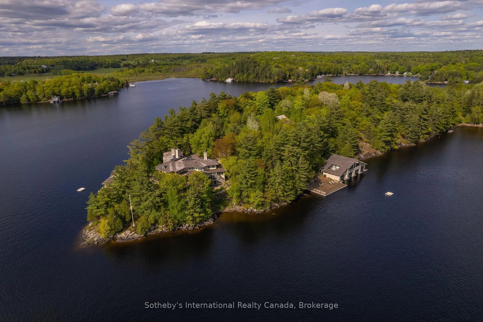 Photo 3 of Unit Full, 1250 Waldmere Road, Bracebridge, Monck (Bracebridge) — HOMEH