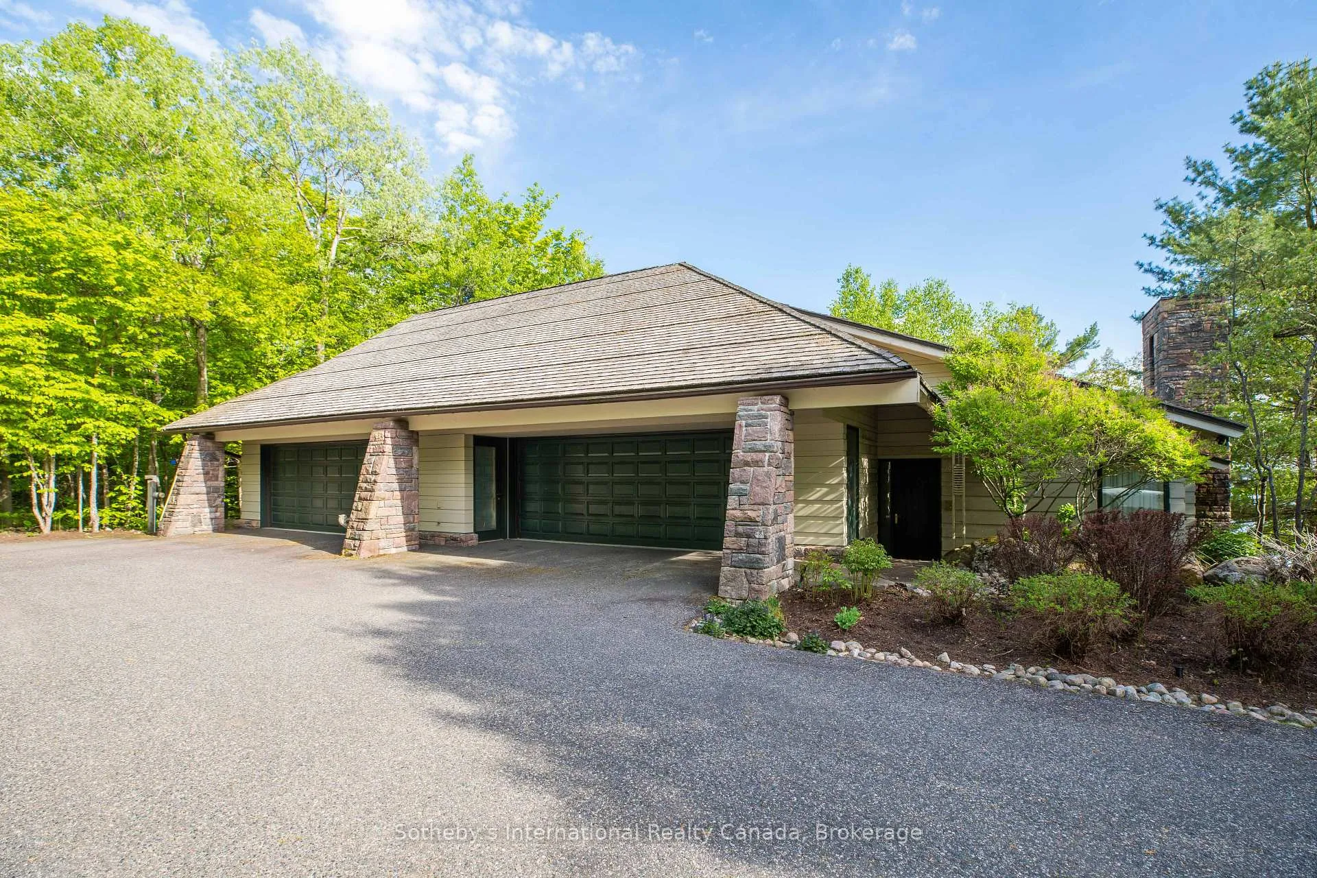 Photo 30 of Unit Full, 1250 Waldmere Road, Bracebridge, Monck (Bracebridge) — HOMEH