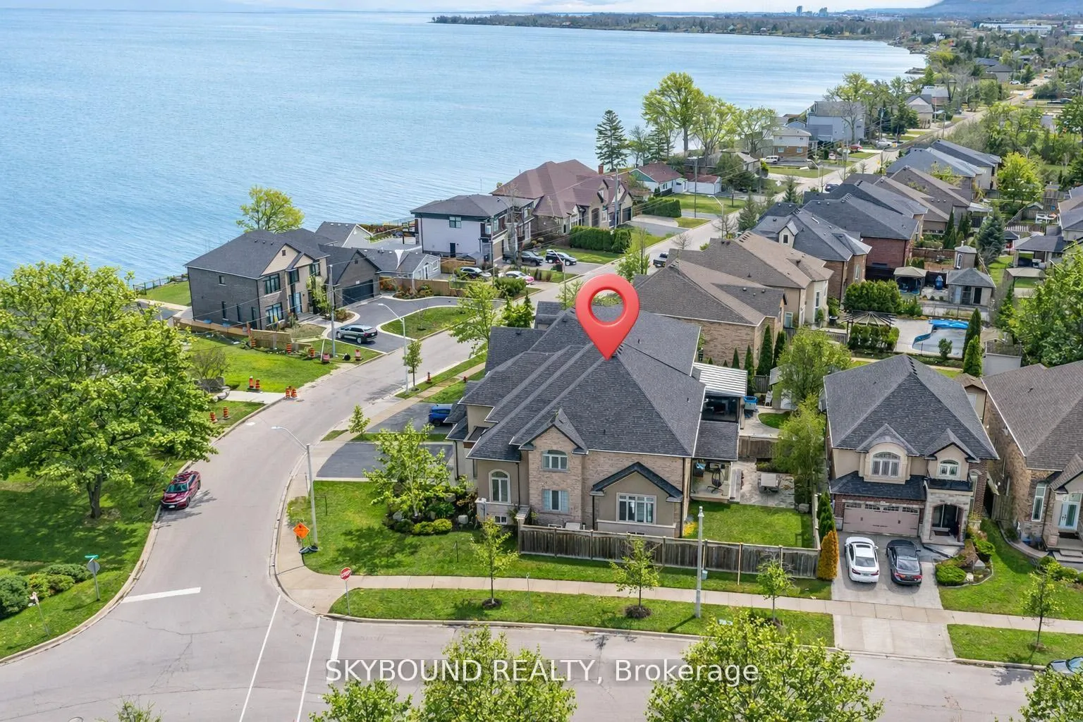 Photo 1 of 101 Seabreeze Crescent, Hamilton, Stoney Creek — HOMEH