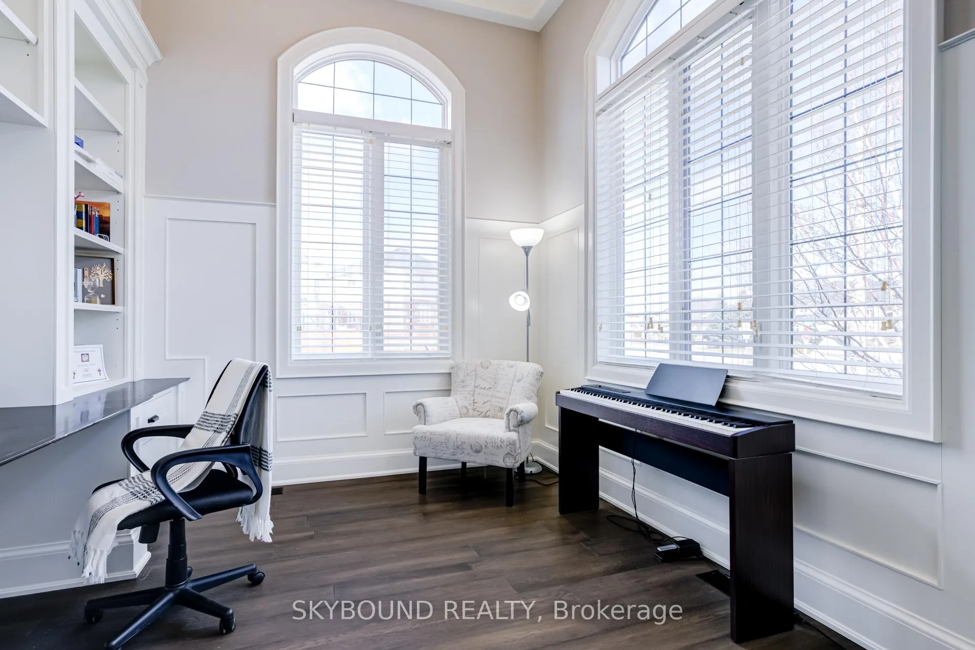 Photo 9 of 101 Seabreeze Crescent, Hamilton, Stoney Creek — HOMEH