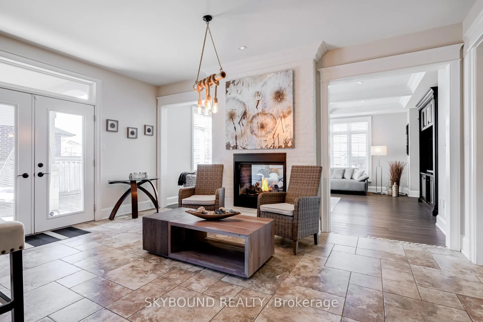Photo 16 of 101 Seabreeze Crescent, Hamilton, Stoney Creek — HOMEH