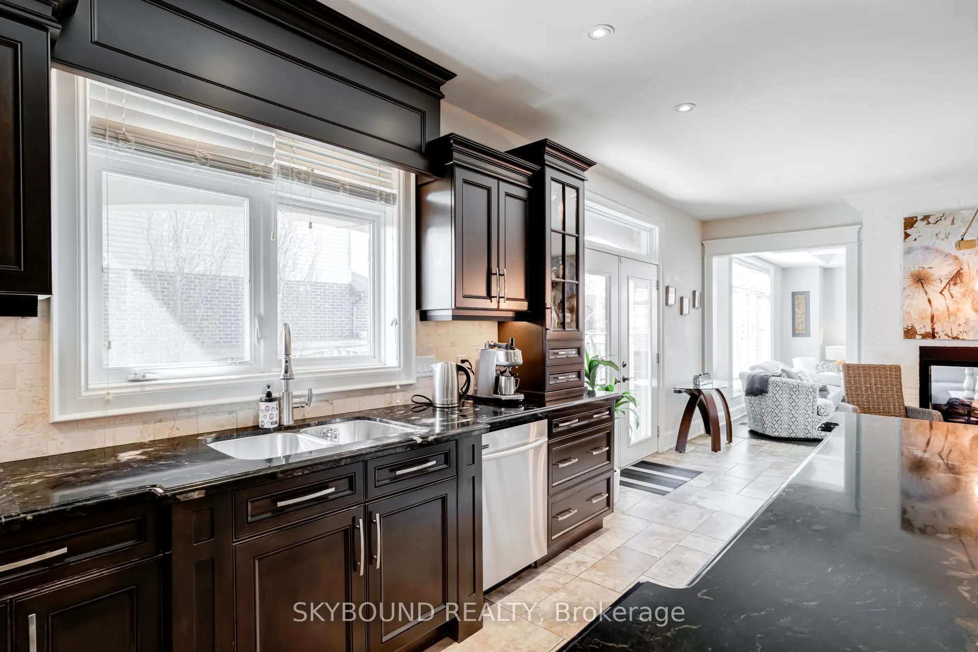 Photo 18 of 101 Seabreeze Crescent, Hamilton, Stoney Creek — HOMEH