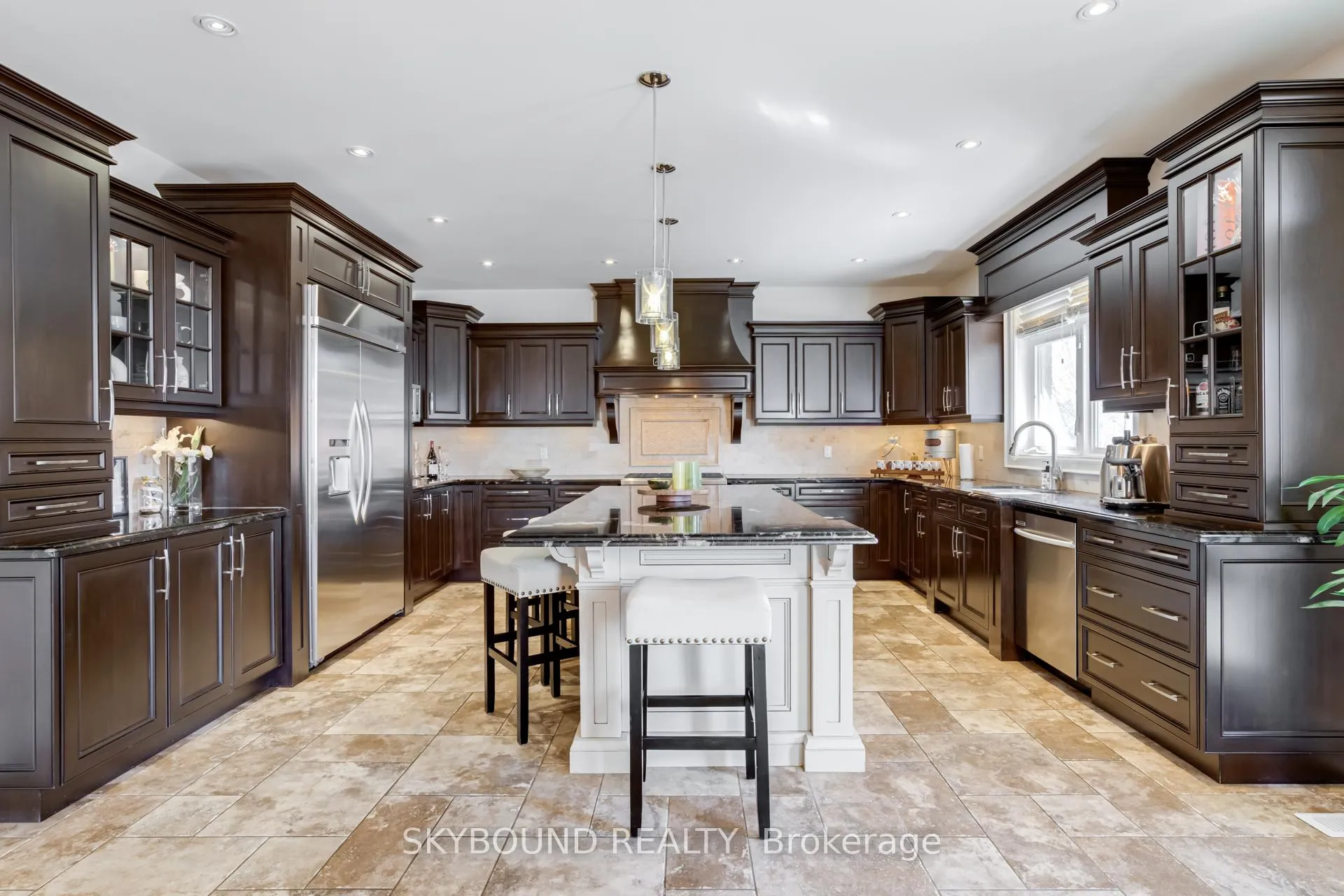 Photo 20 of 101 Seabreeze Crescent, Hamilton, Stoney Creek — HOMEH