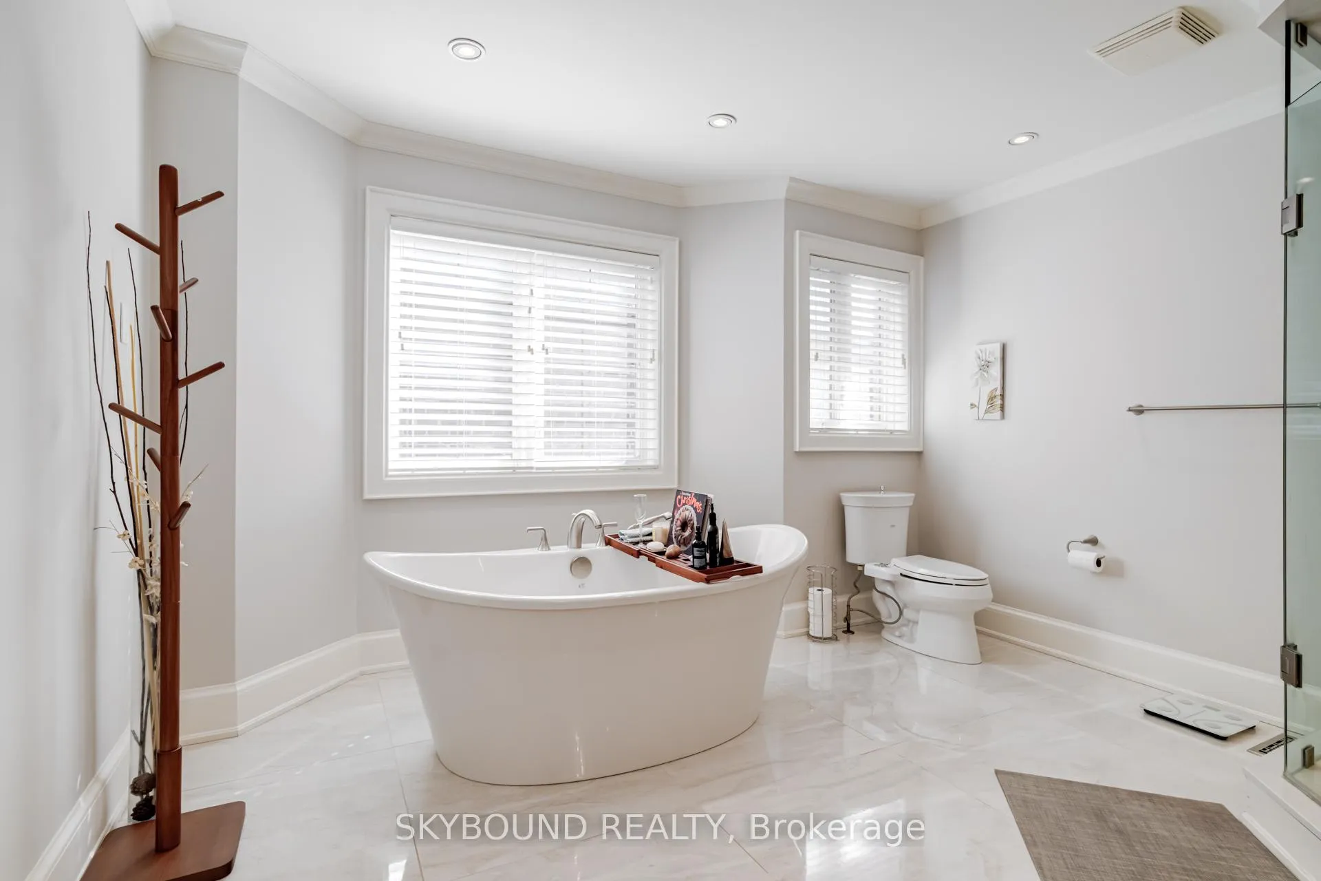 Photo 28 of 101 Seabreeze Crescent, Hamilton, Stoney Creek — HOMEH
