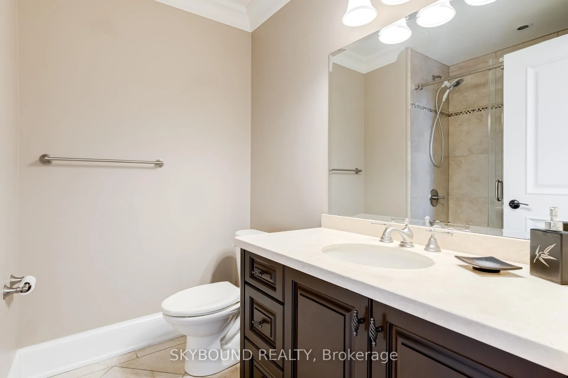 Photo 31 of 101 Seabreeze Crescent, Hamilton, Stoney Creek — HOMEH