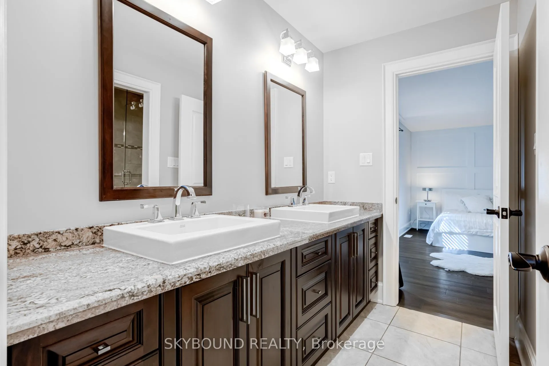 Photo 34 of 101 Seabreeze Crescent, Hamilton, Stoney Creek — HOMEH