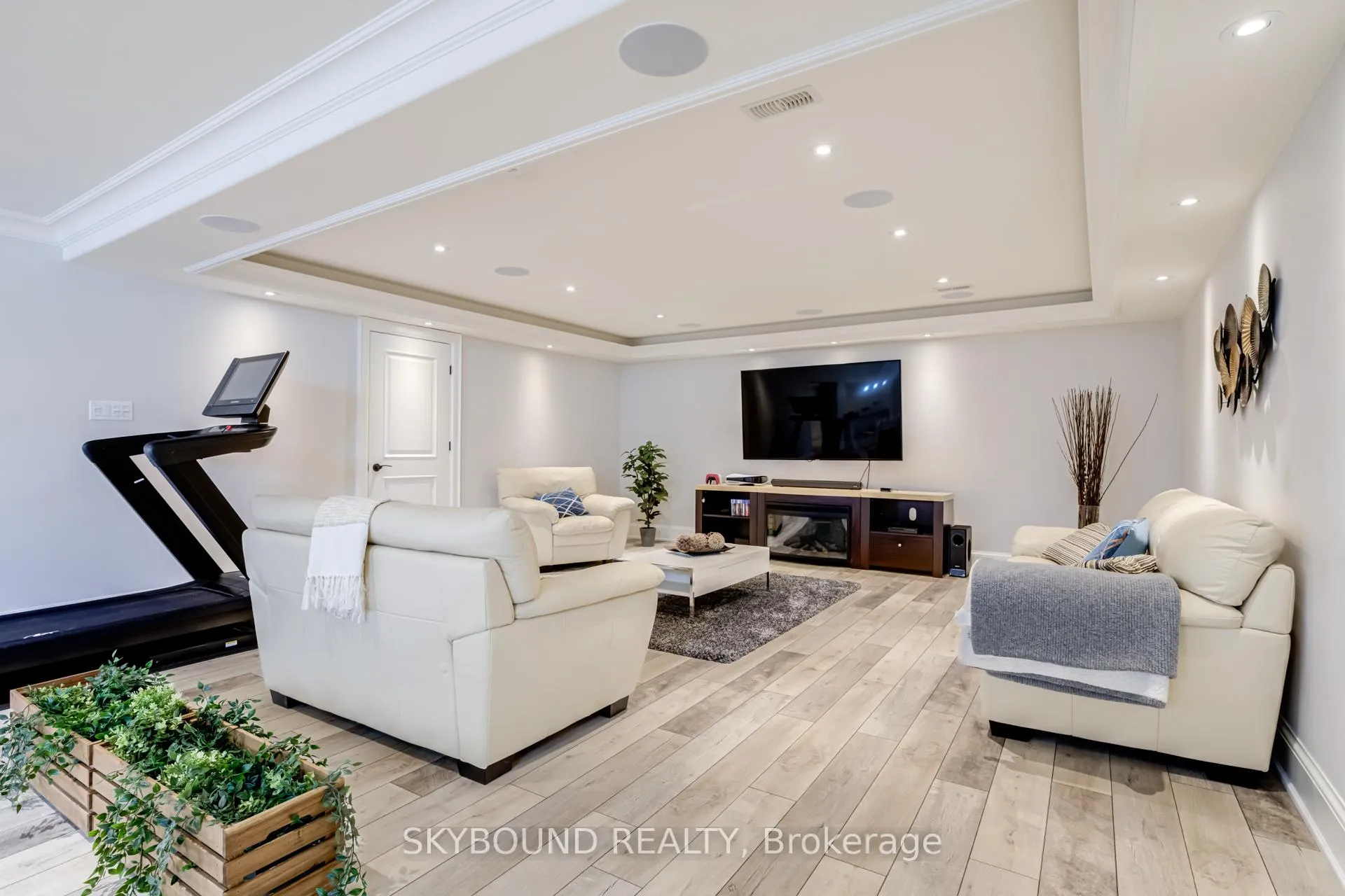 Photo 41 of 101 Seabreeze Crescent, Hamilton, Stoney Creek — HOMEH