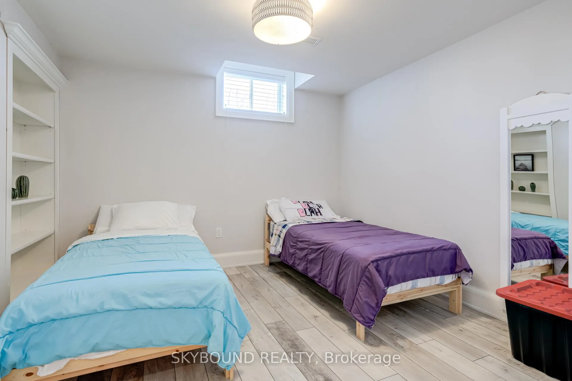 Photo 43 of 101 Seabreeze Crescent, Hamilton, Stoney Creek — HOMEH