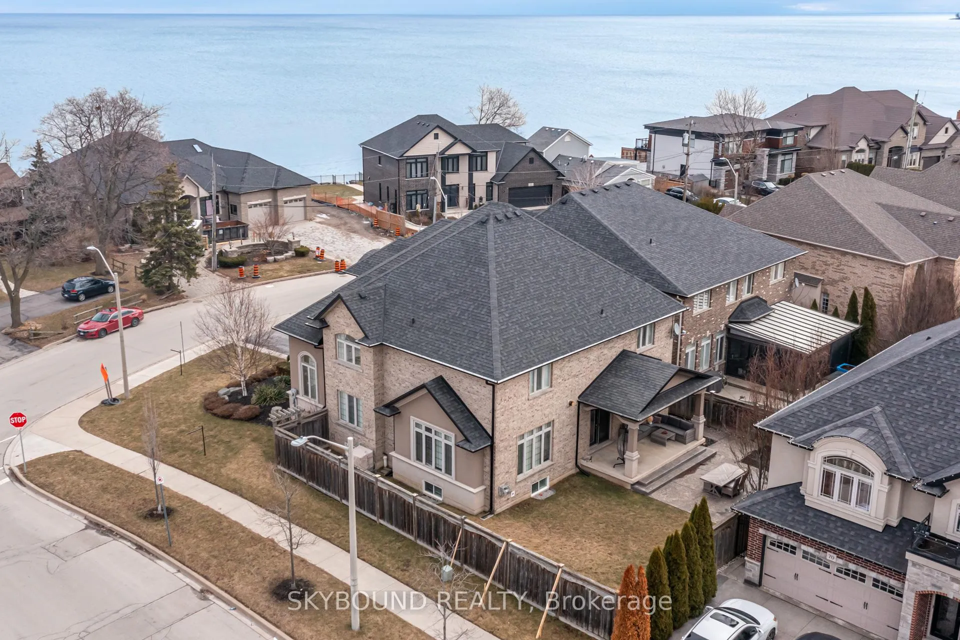 Photo 50 of 101 Seabreeze Crescent, Hamilton, Stoney Creek — HOMEH