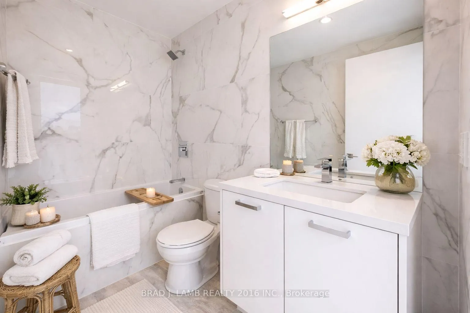 Photo 5 of Unit 1704, 284 King Street E, Toronto, Moss Park — HOMEH
