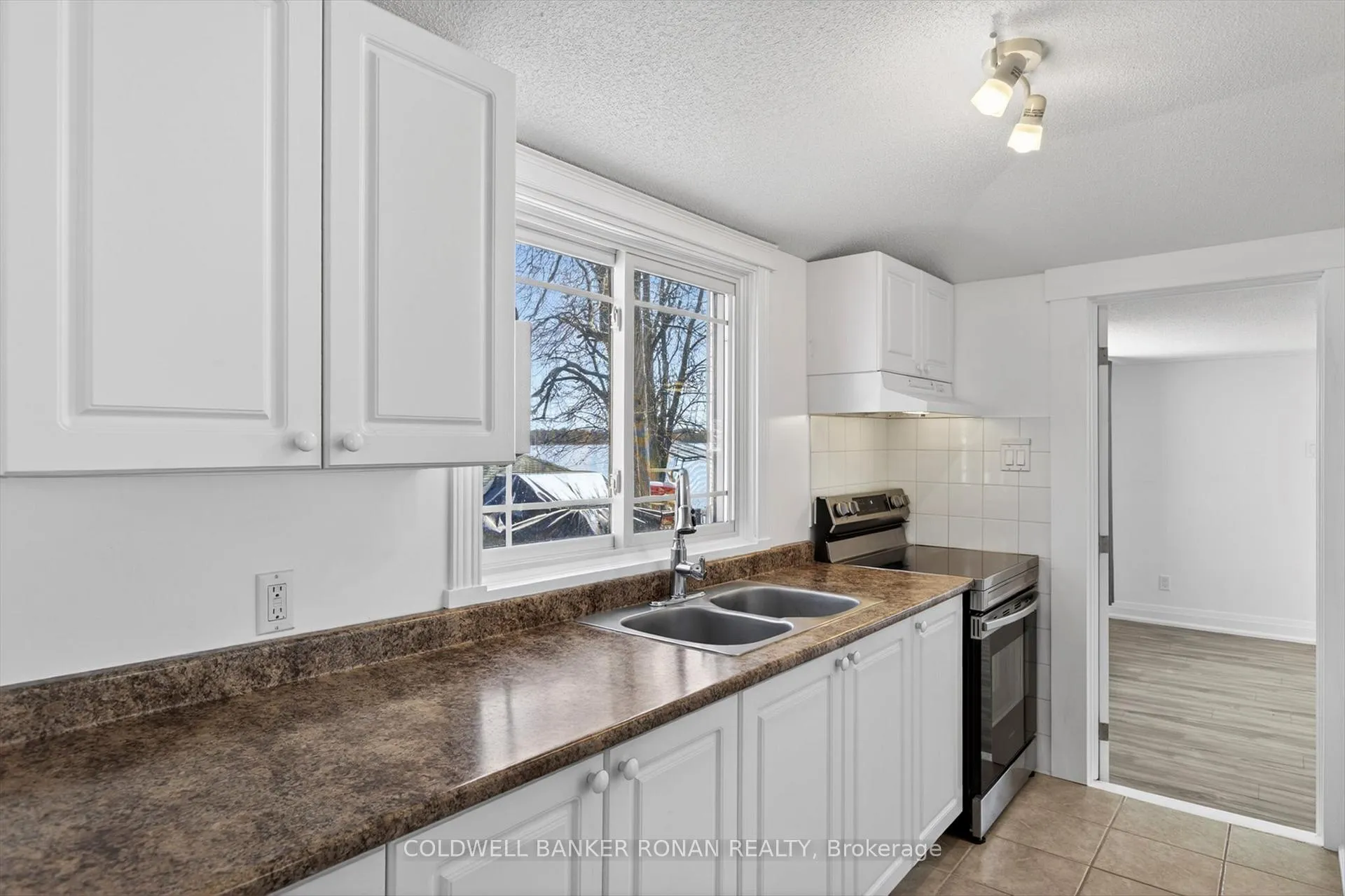 Photo 13 of 1853 Youngs Point Road, Selwyn — HOMEH