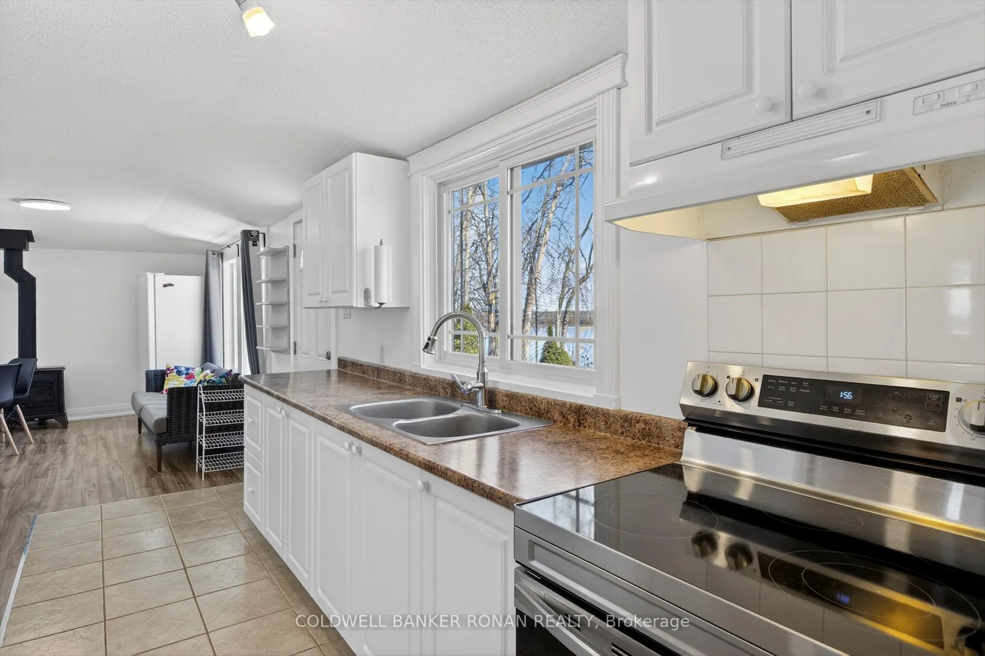 Photo 14 of 1853 Youngs Point Road, Selwyn — HOMEH
