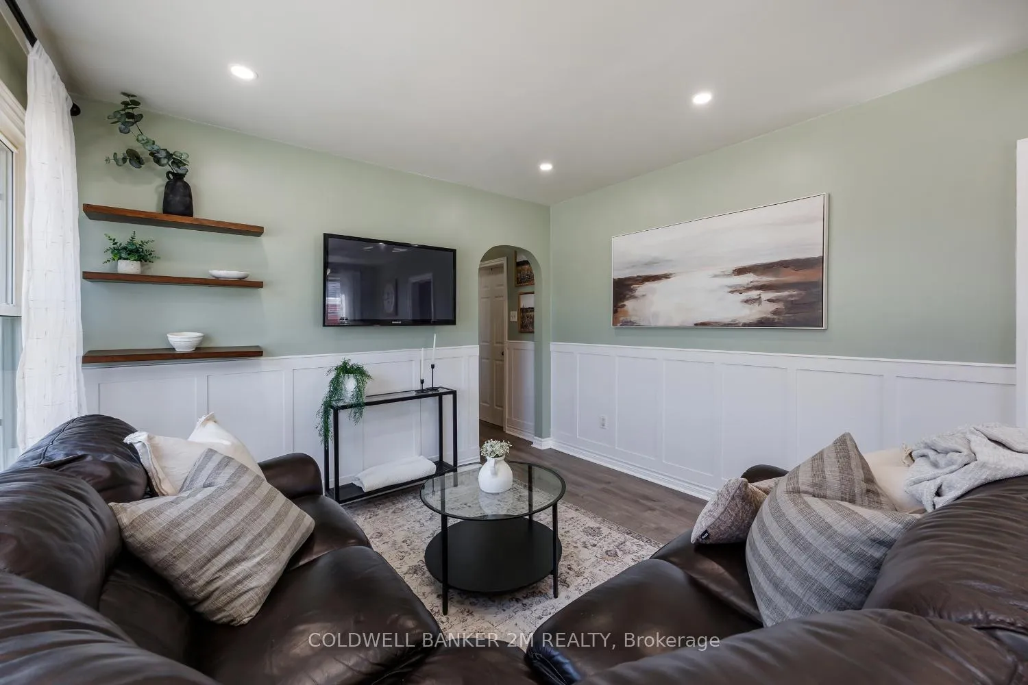 Photo 5 of 814 Downie Street, Peterborough, Northcrest Ward 5 — HOMEH