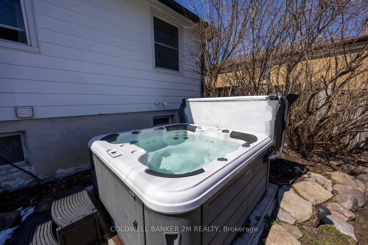 Photo 17 of 814 Downie Street, Peterborough, Northcrest Ward 5 — HOMEH