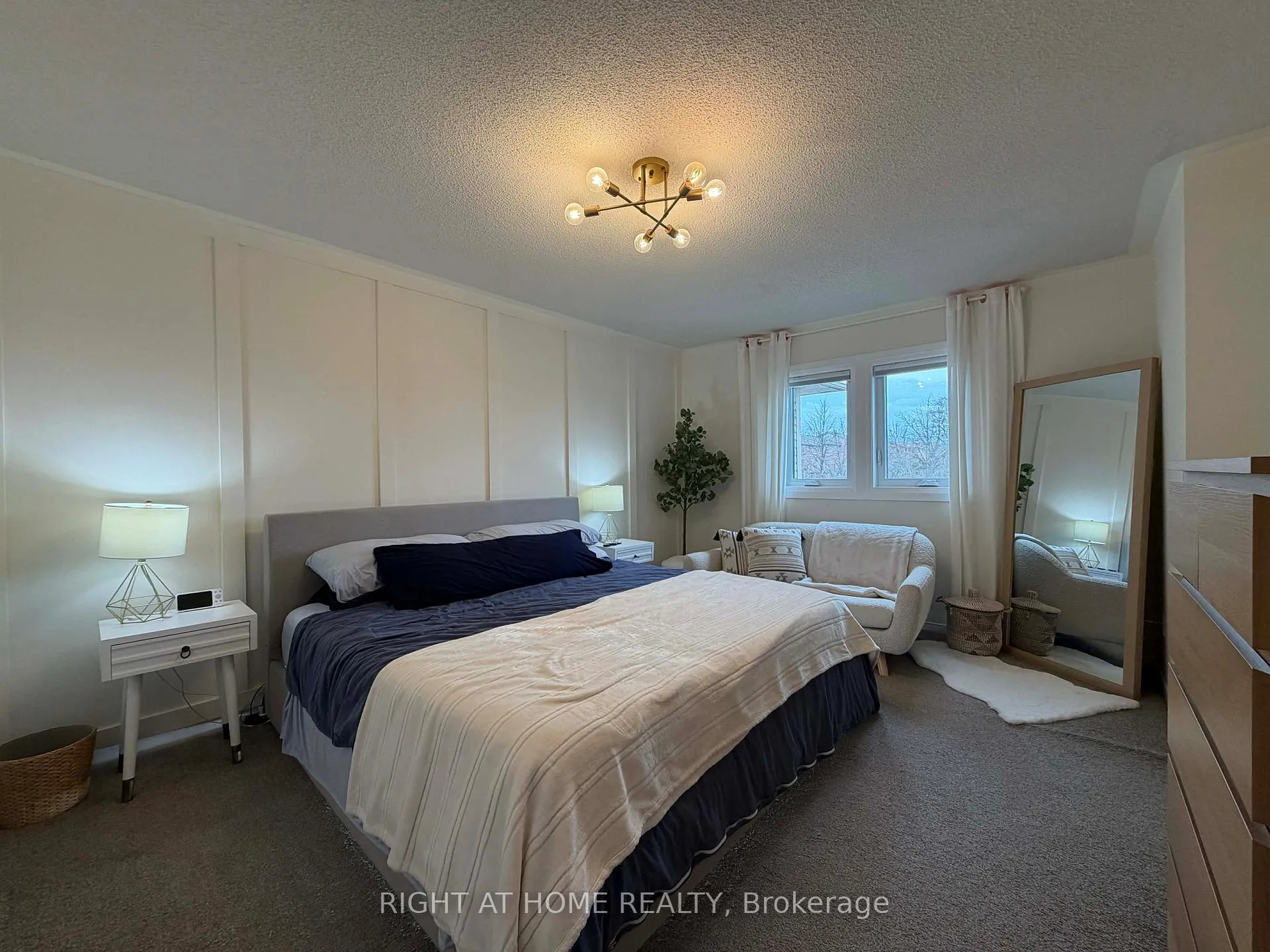 Photo 16 of 63 Candlebrook Drive S, Whitby, Pringle Creek — HOMEH