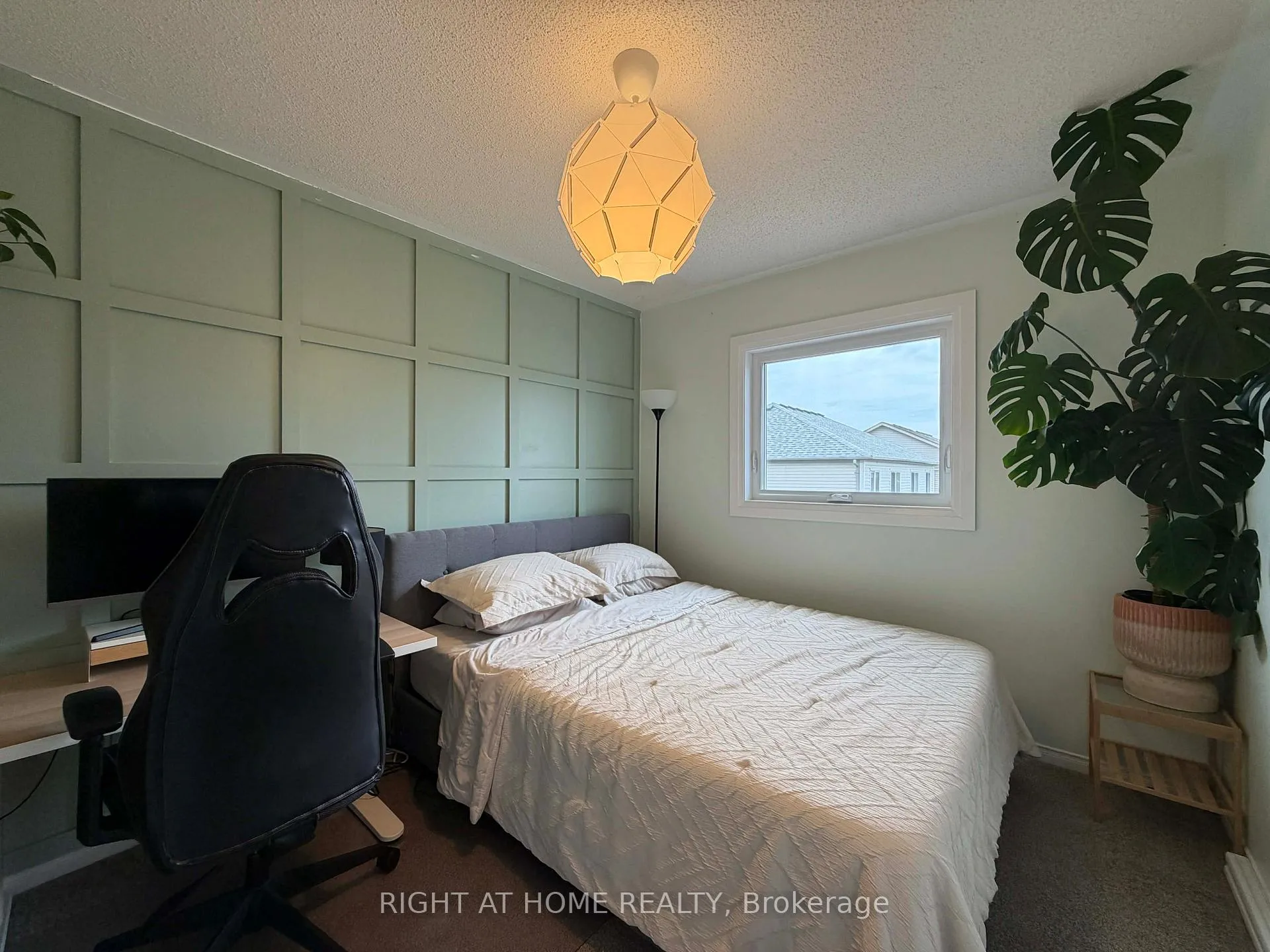 Photo 21 of 63 Candlebrook Drive S, Whitby, Pringle Creek — HOMEH