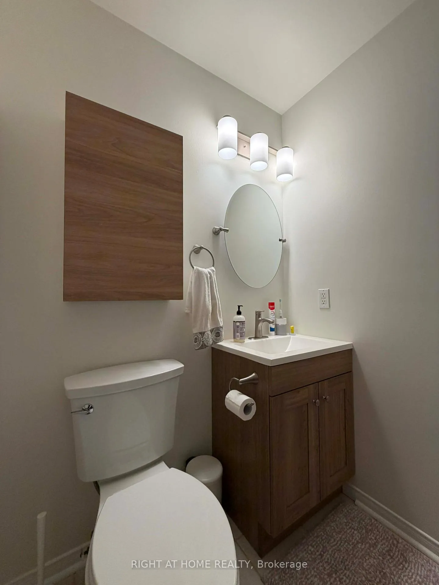 Photo 25 of 63 Candlebrook Drive S, Whitby, Pringle Creek — HOMEH