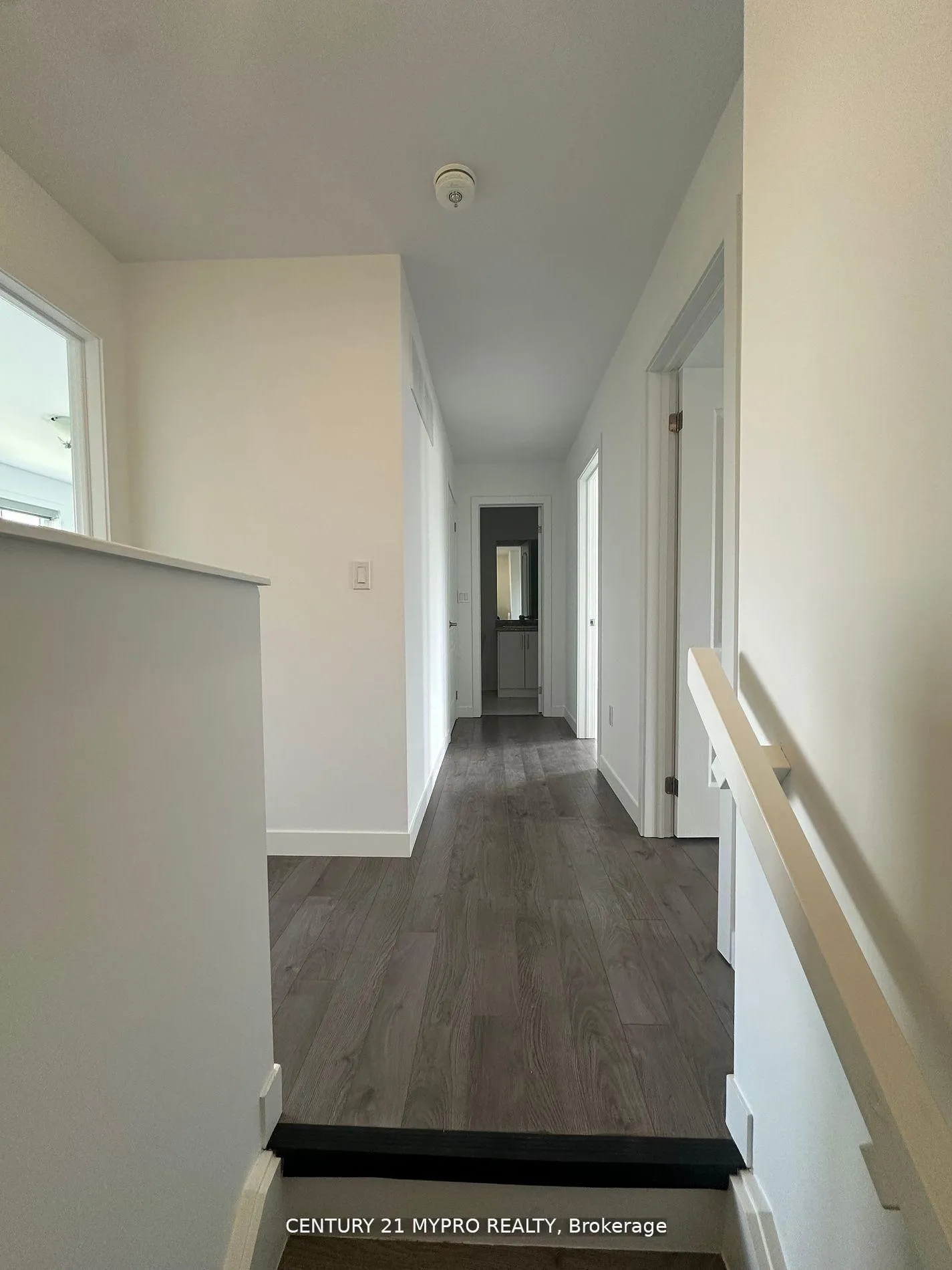 Photo 19 of 27 Denistoun Street, Welland, Broadway — HOMEH