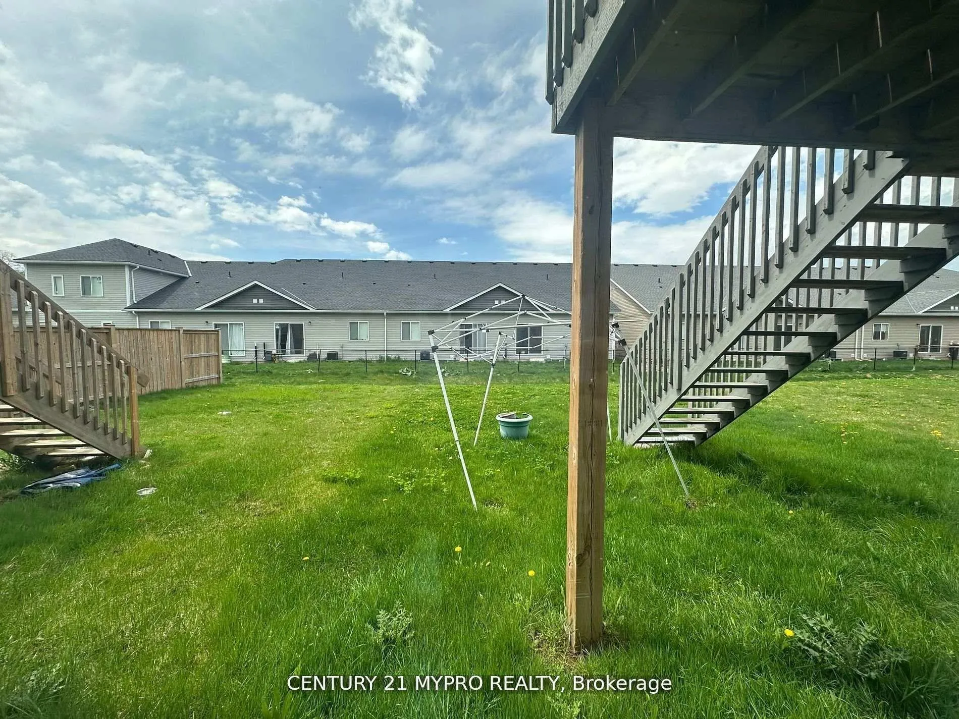 Photo 35 of 27 Denistoun Street, Welland, Broadway — HOMEH