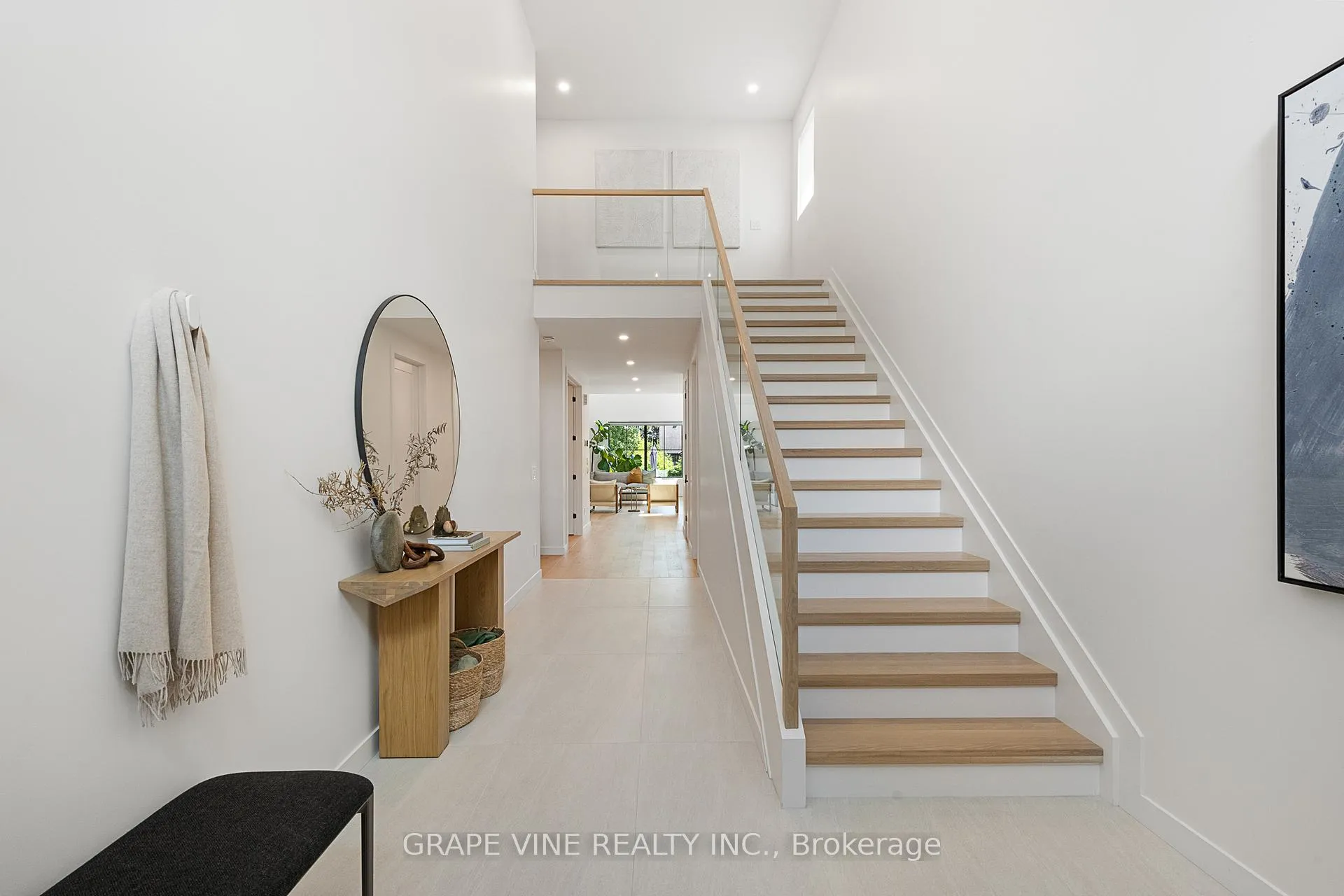 Photo 5 of 1108a Falaise Road, Ottawa, Borden Farm/Stewart Farm/Carleton Heights/Parkwood Hills — HOMEH