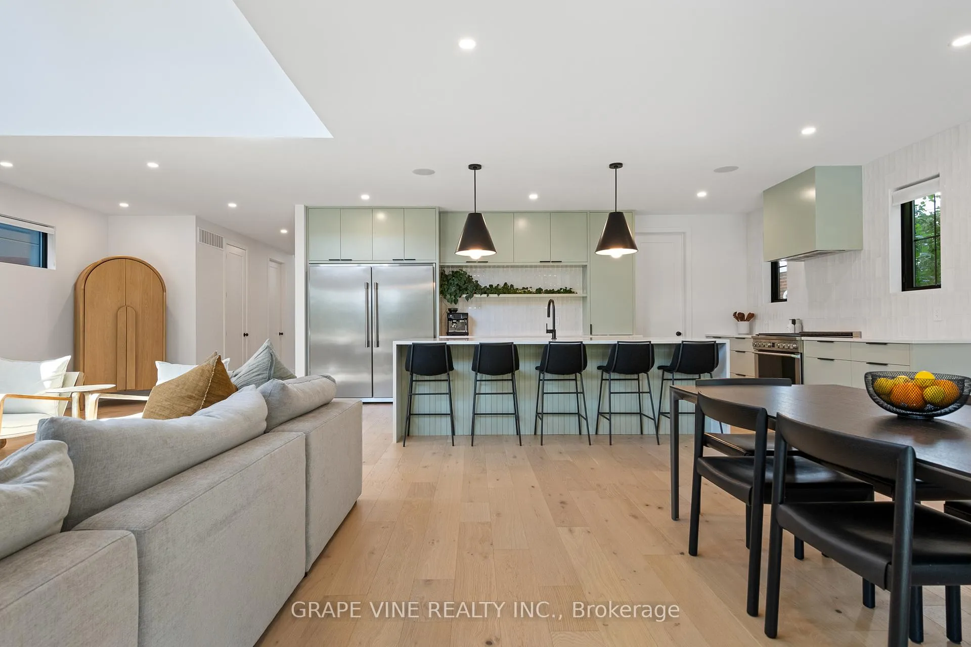Photo 15 of 1108a Falaise Road, Ottawa, Borden Farm/Stewart Farm/Carleton Heights/Parkwood Hills — HOMEH