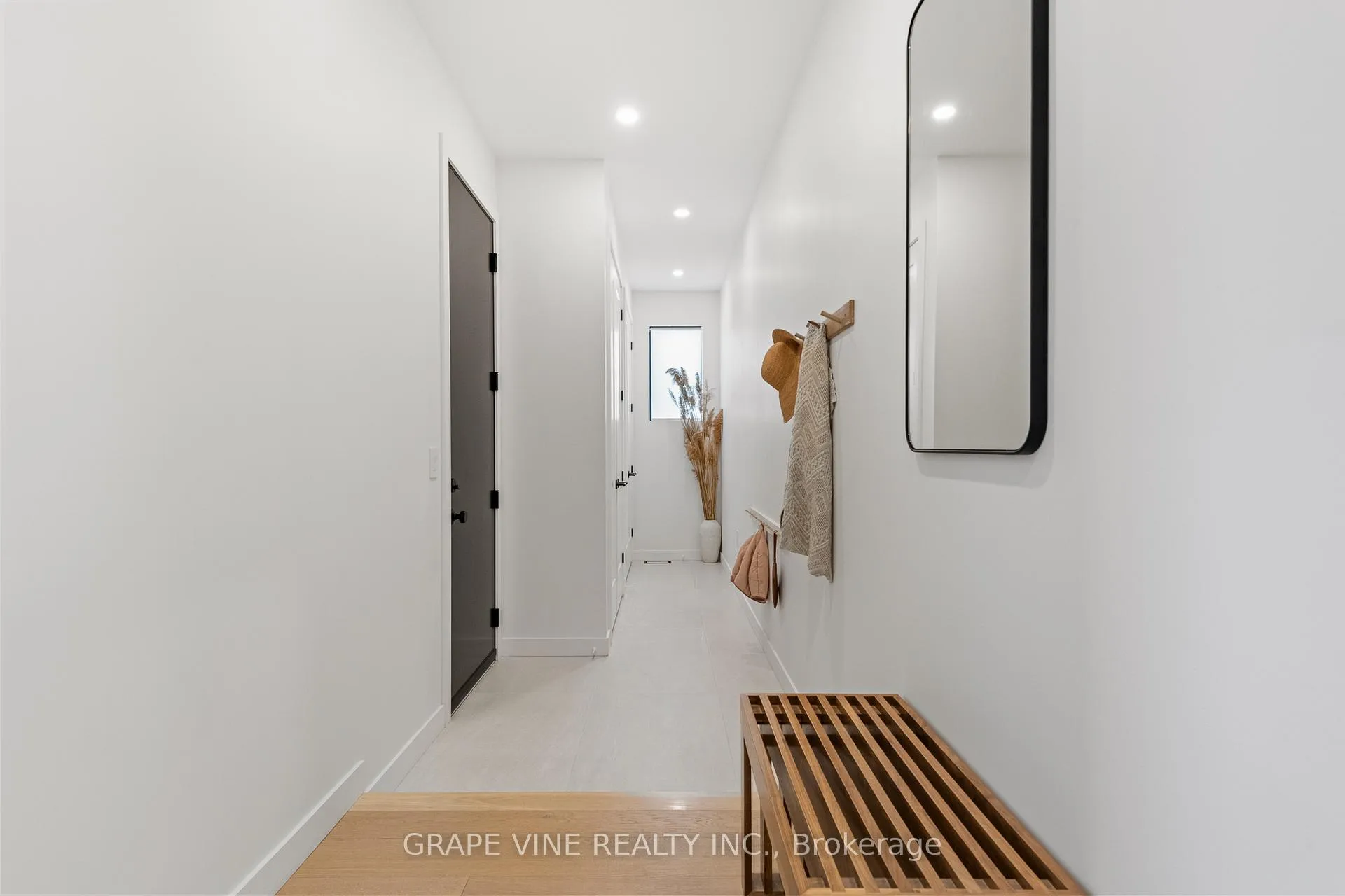Photo 18 of 1108a Falaise Road, Ottawa, Borden Farm/Stewart Farm/Carleton Heights/Parkwood Hills — HOMEH