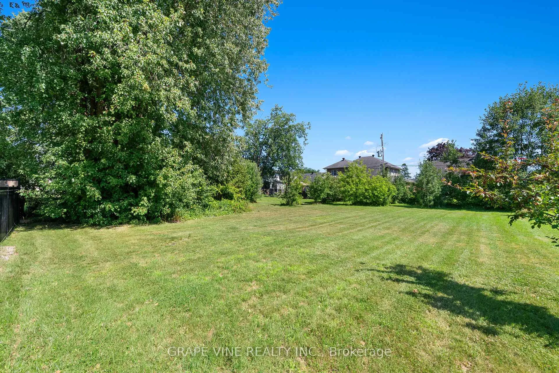 Photo 46 of 1108a Falaise Road, Ottawa, Borden Farm/Stewart Farm/Carleton Heights/Parkwood Hills — HOMEH