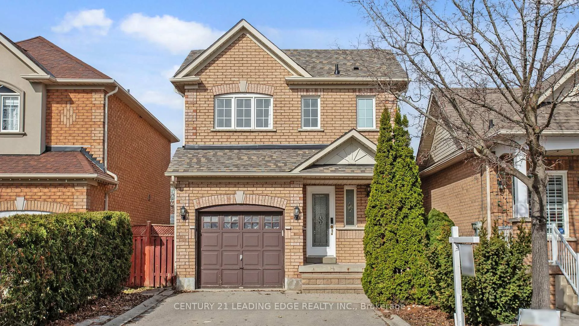 Photo 1 of 56 Wilcox Road, Vaughan, Maple — HOMEH