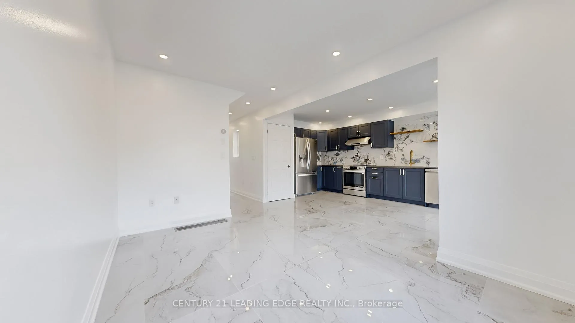 Photo 6 of 56 Wilcox Road, Vaughan, Maple — HOMEH