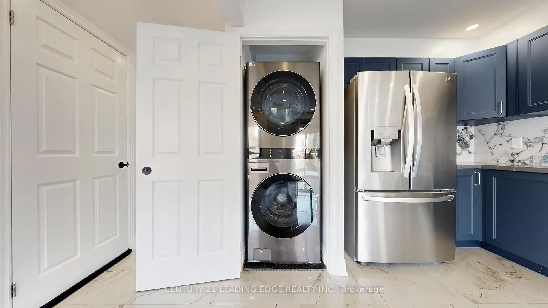 Photo 12 of 56 Wilcox Road, Vaughan, Maple — HOMEH