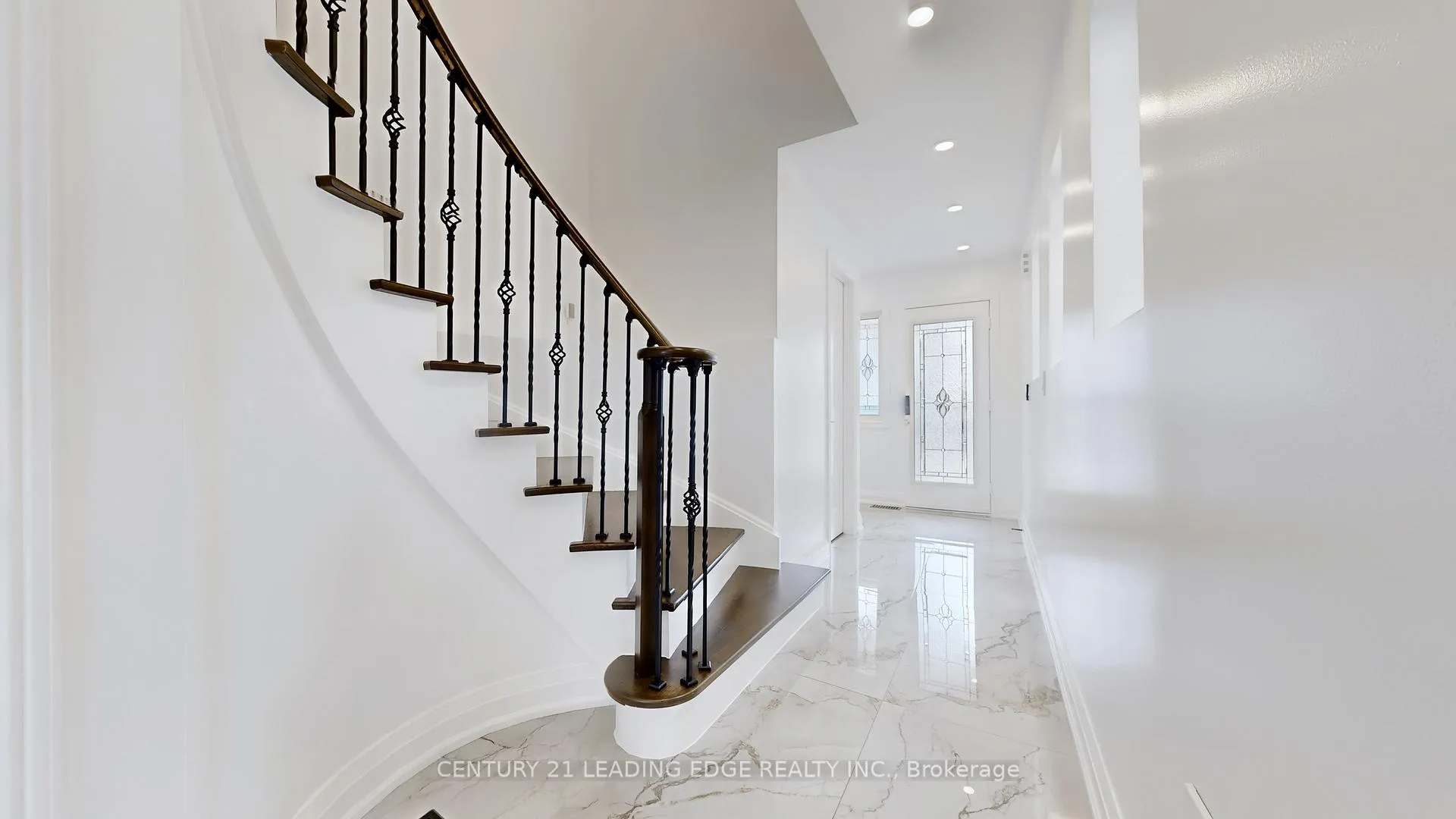 Photo 14 of 56 Wilcox Road, Vaughan, Maple — HOMEH