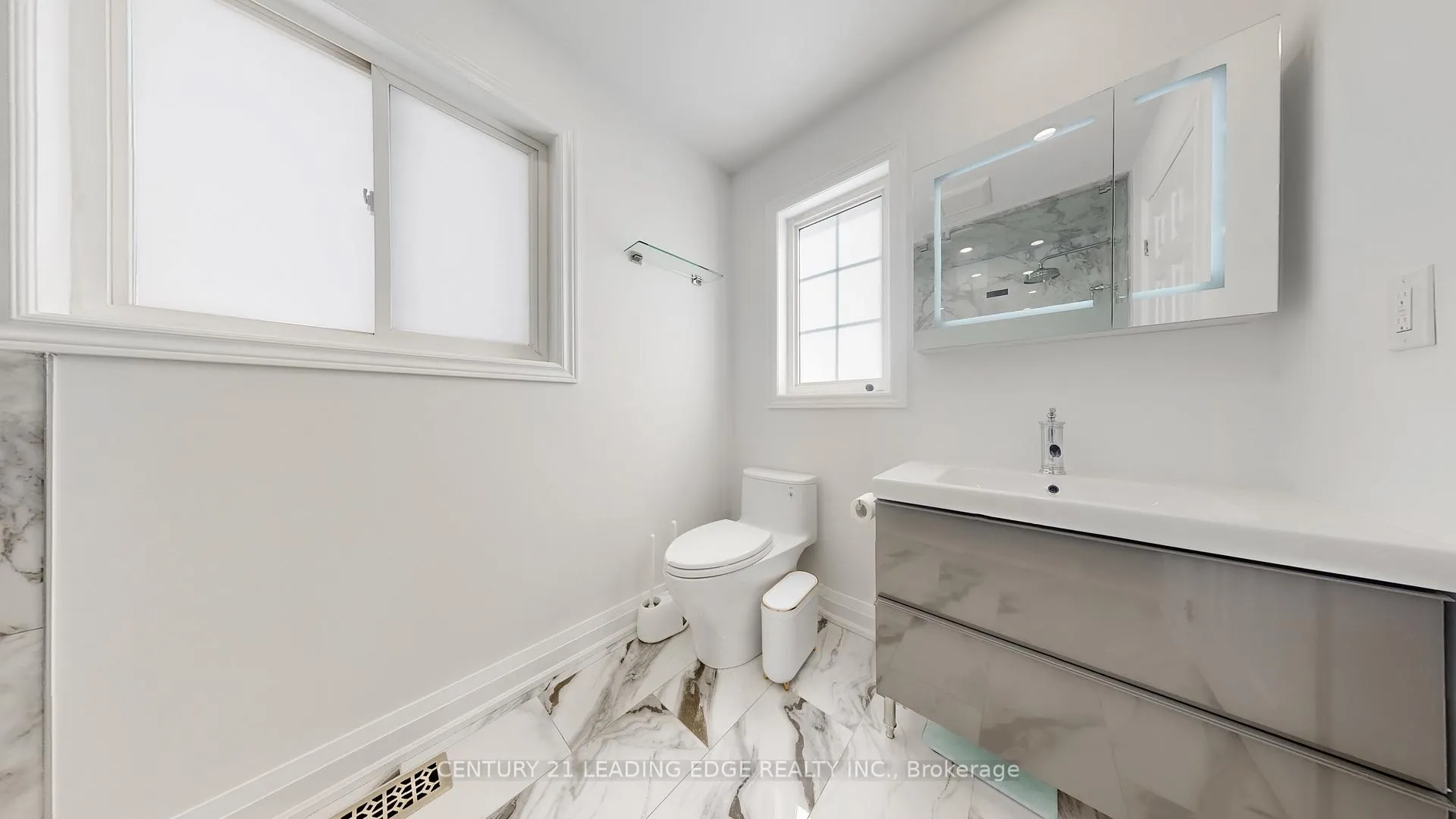 Photo 17 of 56 Wilcox Road, Vaughan, Maple — HOMEH