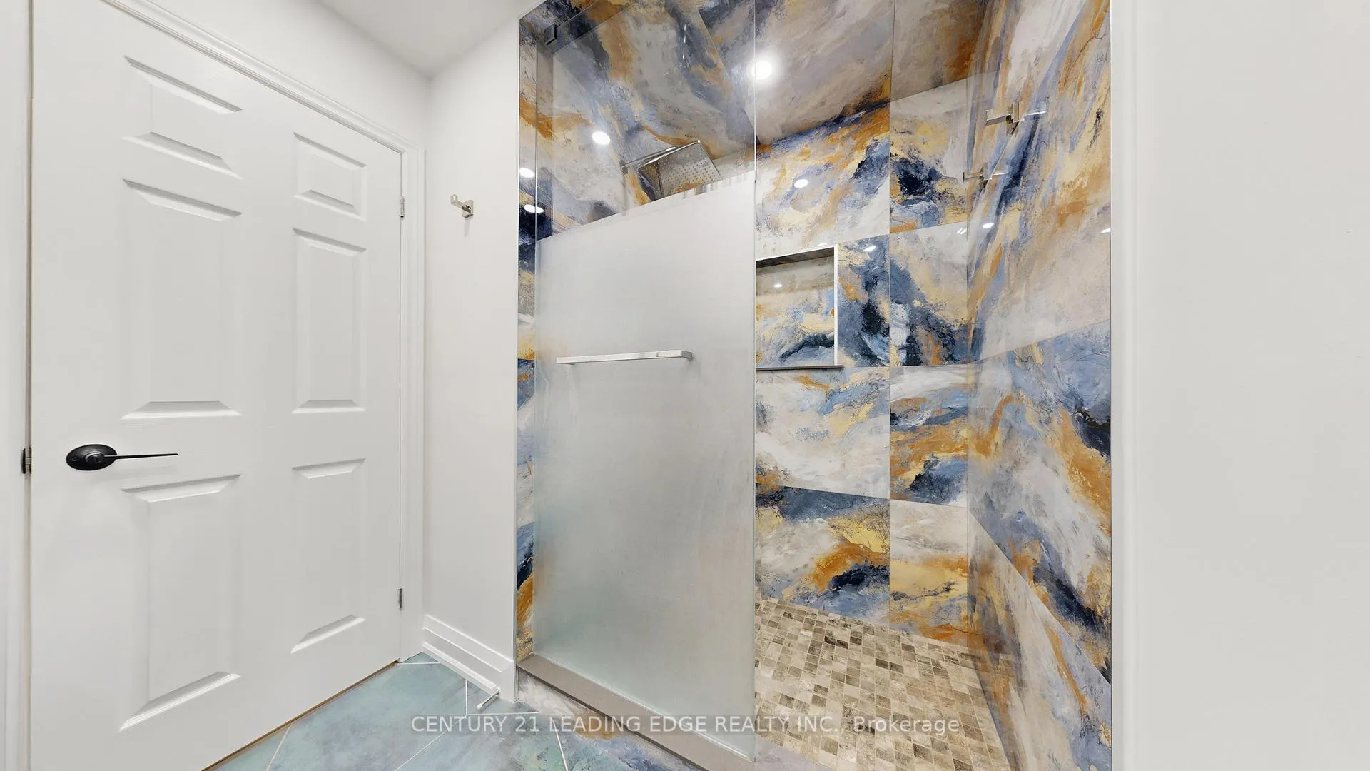 Photo 22 of 56 Wilcox Road, Vaughan, Maple — HOMEH