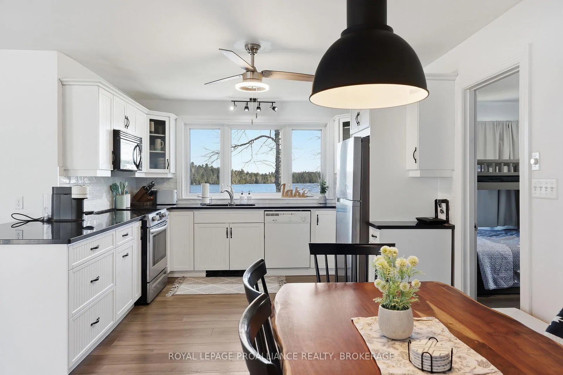 Photo 17 of 1077 Country Lane, Frontenac, Frontenac Centre — HOMEH