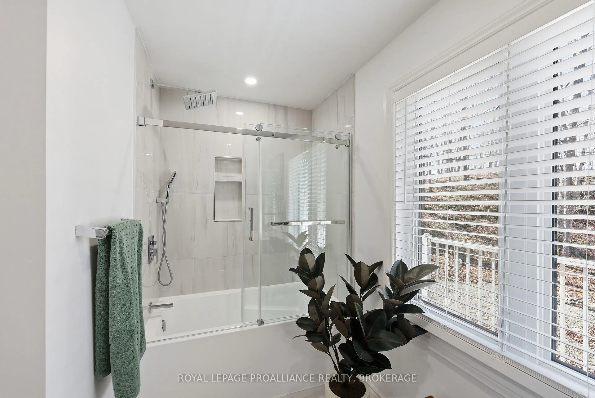Photo 35 of 1077 Country Lane, Frontenac, Frontenac Centre — HOMEH