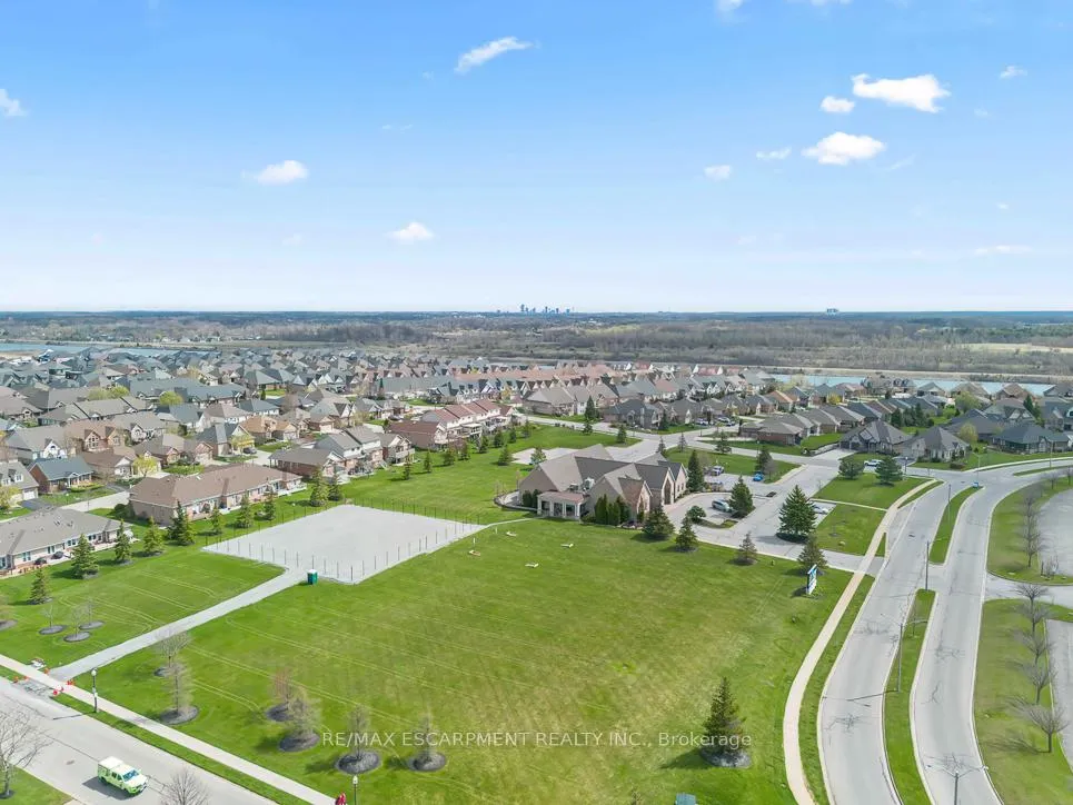 Photo 50 of 311 Perth Trail, Welland, Hwy 406/Welland — HOMEH