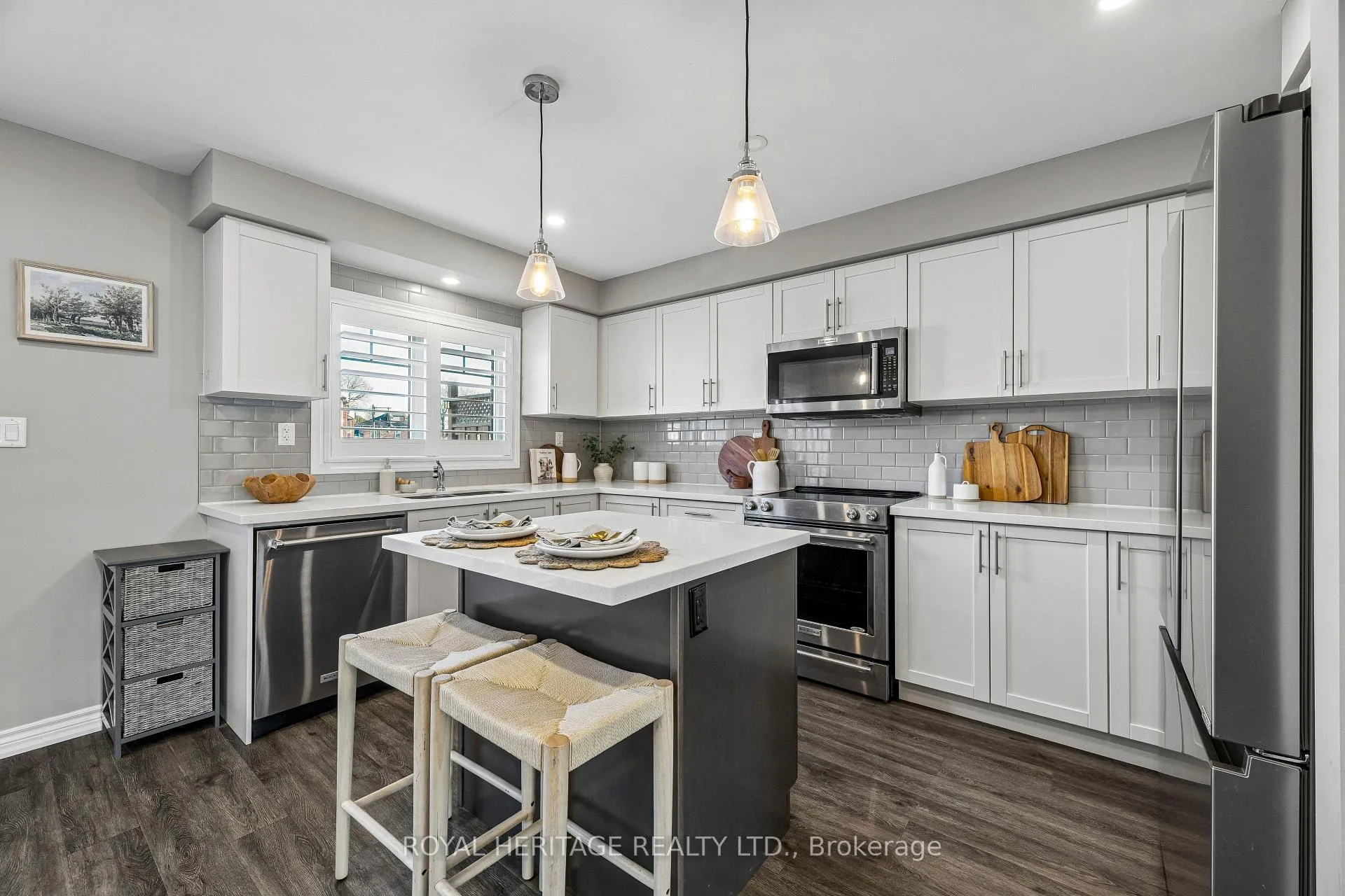 Photo 11 of 54 Streathern Way, Clarington, Bowmanville — HOMEH