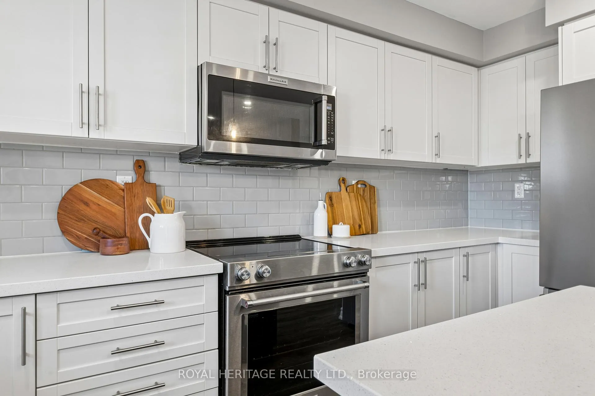 Photo 13 of 54 Streathern Way, Clarington, Bowmanville — HOMEH