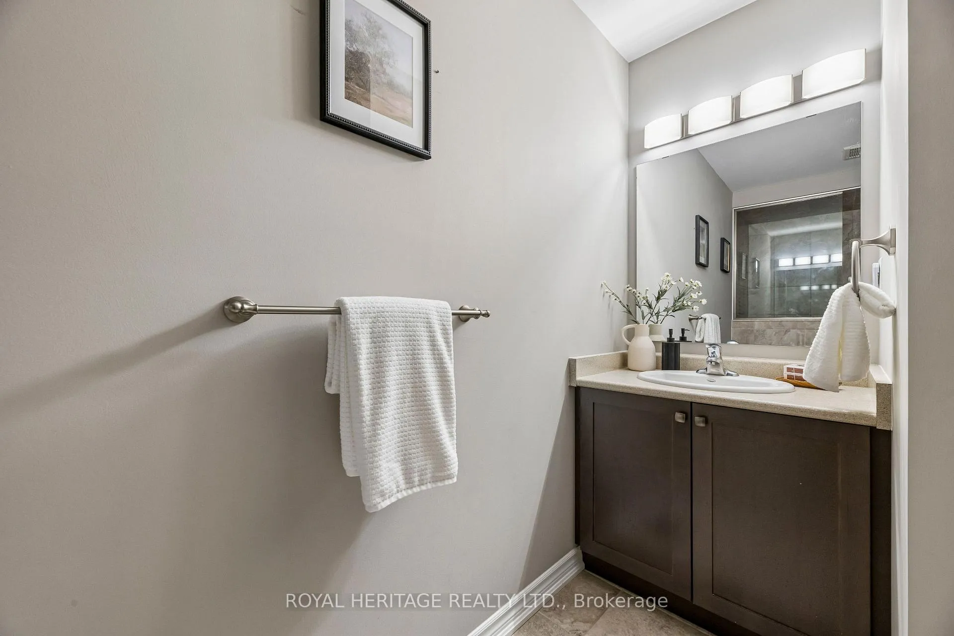 Photo 21 of 54 Streathern Way, Clarington, Bowmanville — HOMEH