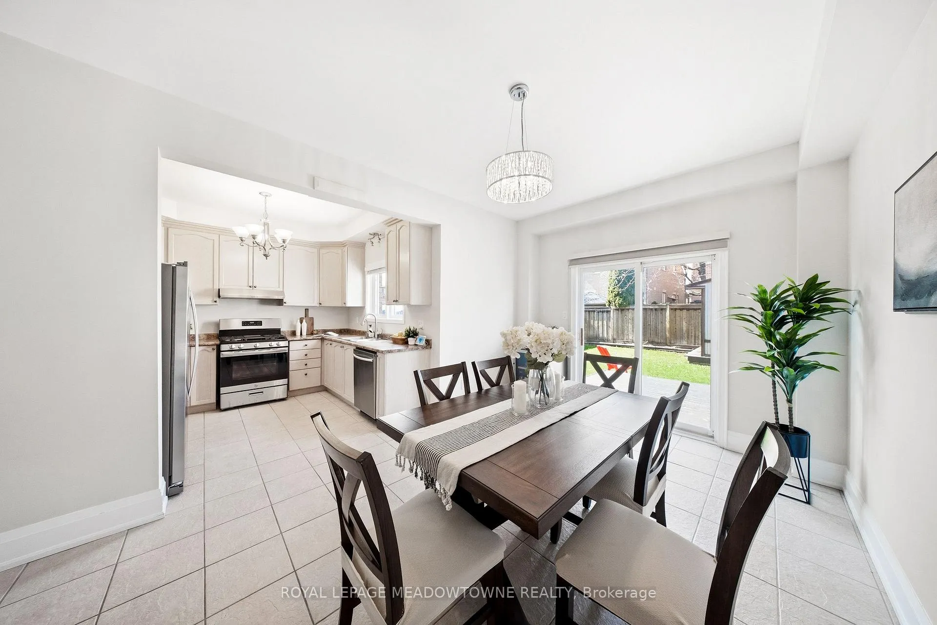 Photo 17 of 14 Eagleview Way, Halton Hills, Georgetown — HOMEH