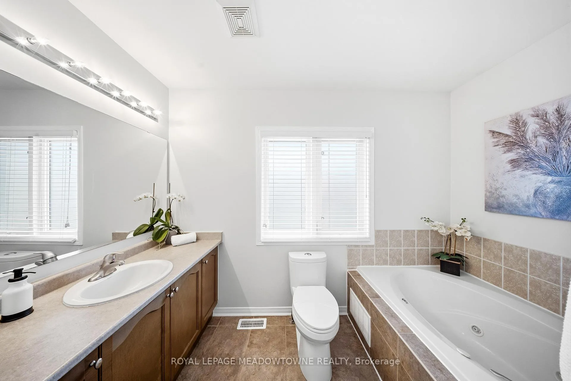 Photo 29 of 14 Eagleview Way, Halton Hills, Georgetown — HOMEH
