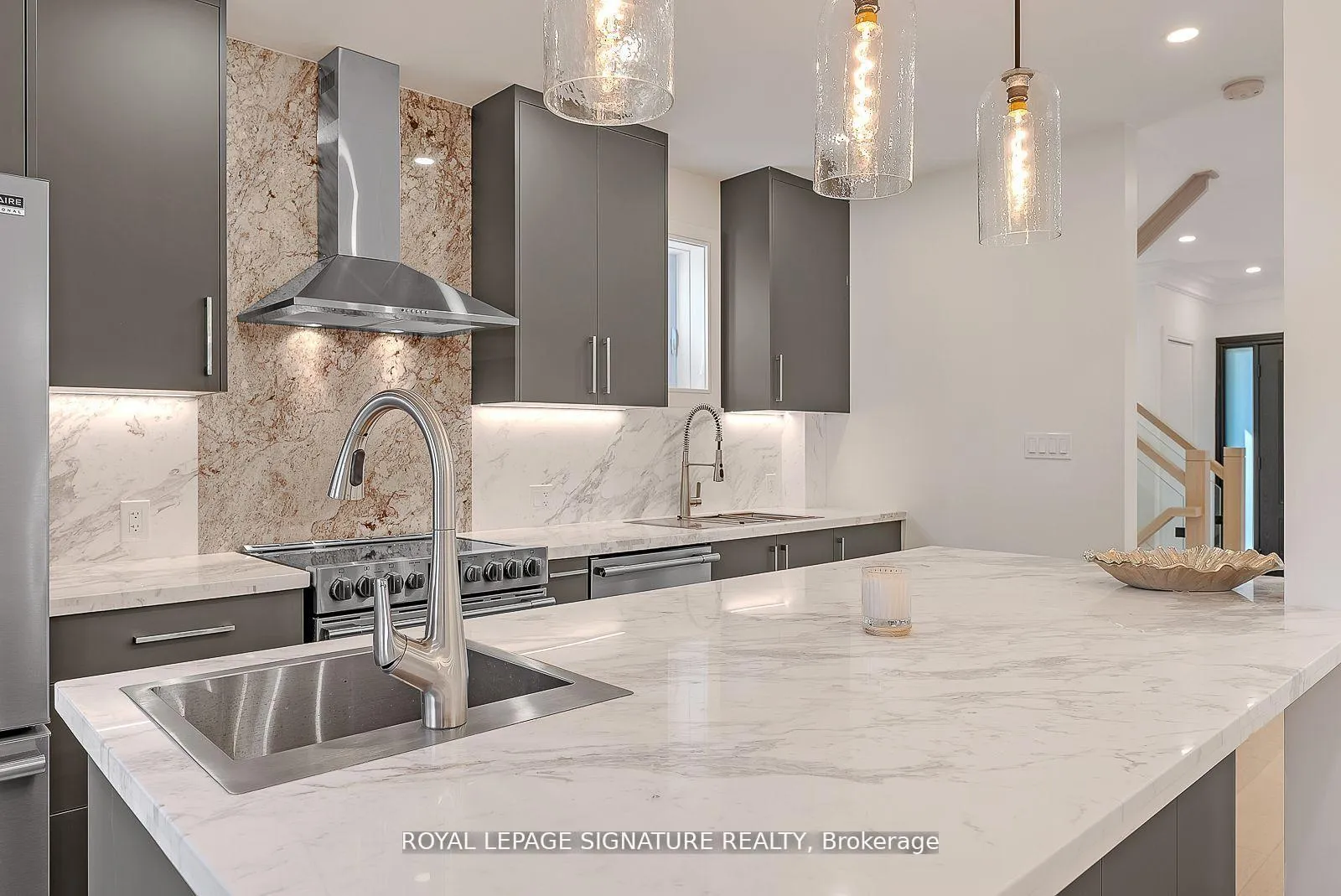 Photo 6 of 476 Briar Hill Avenue, Toronto, Lawrence Park South — HOMEH
