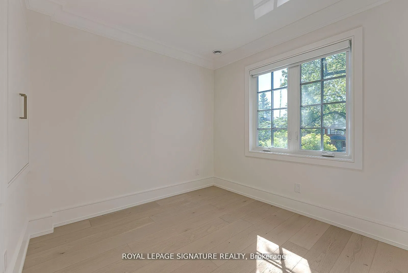 Photo 17 of 476 Briar Hill Avenue, Toronto, Lawrence Park South — HOMEH