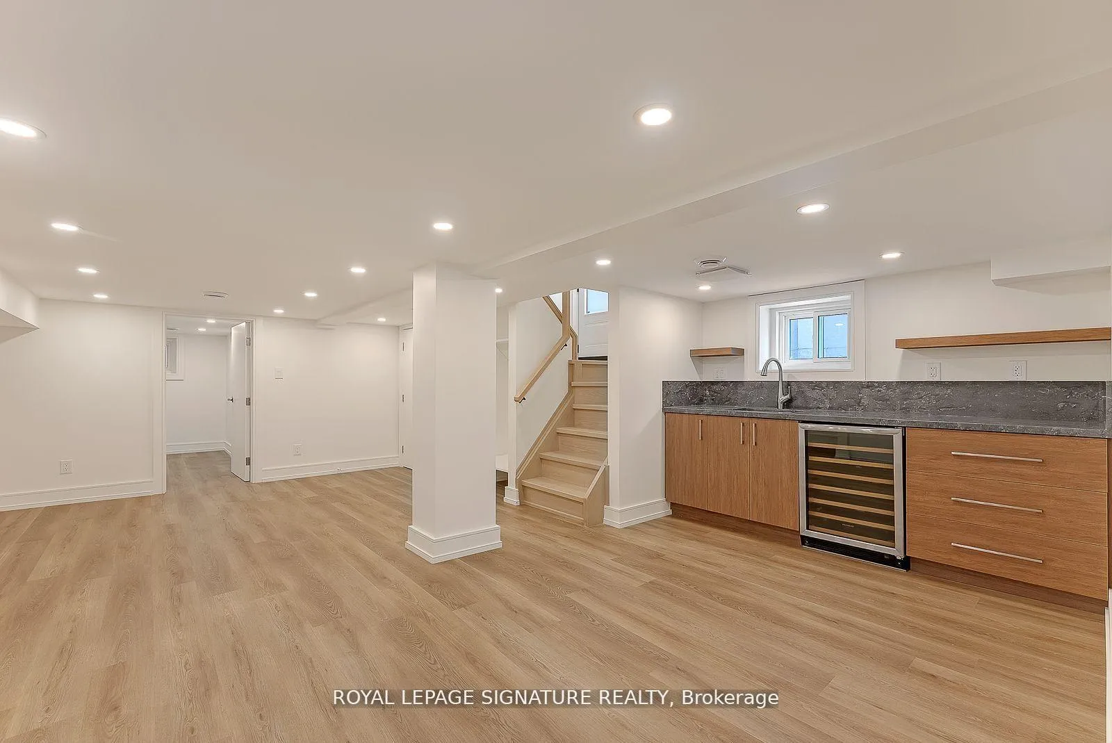 Photo 23 of 476 Briar Hill Avenue, Toronto, Lawrence Park South — HOMEH