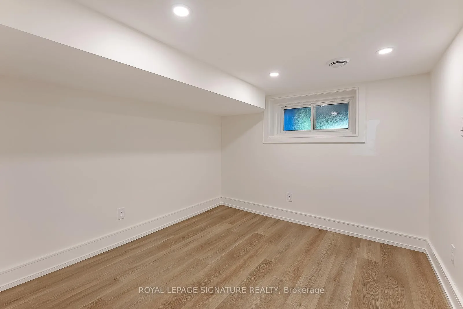 Photo 26 of 476 Briar Hill Avenue, Toronto, Lawrence Park South — HOMEH