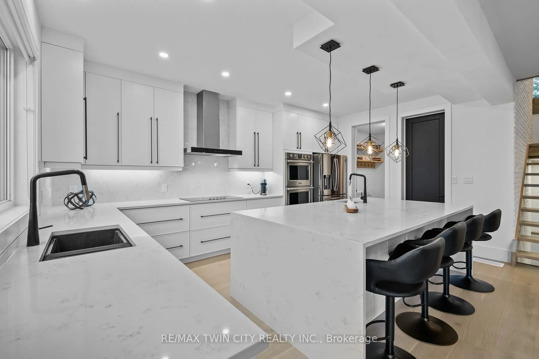 Photo 8 of 1207 Queen St Street N, Wilmot — HOMEH