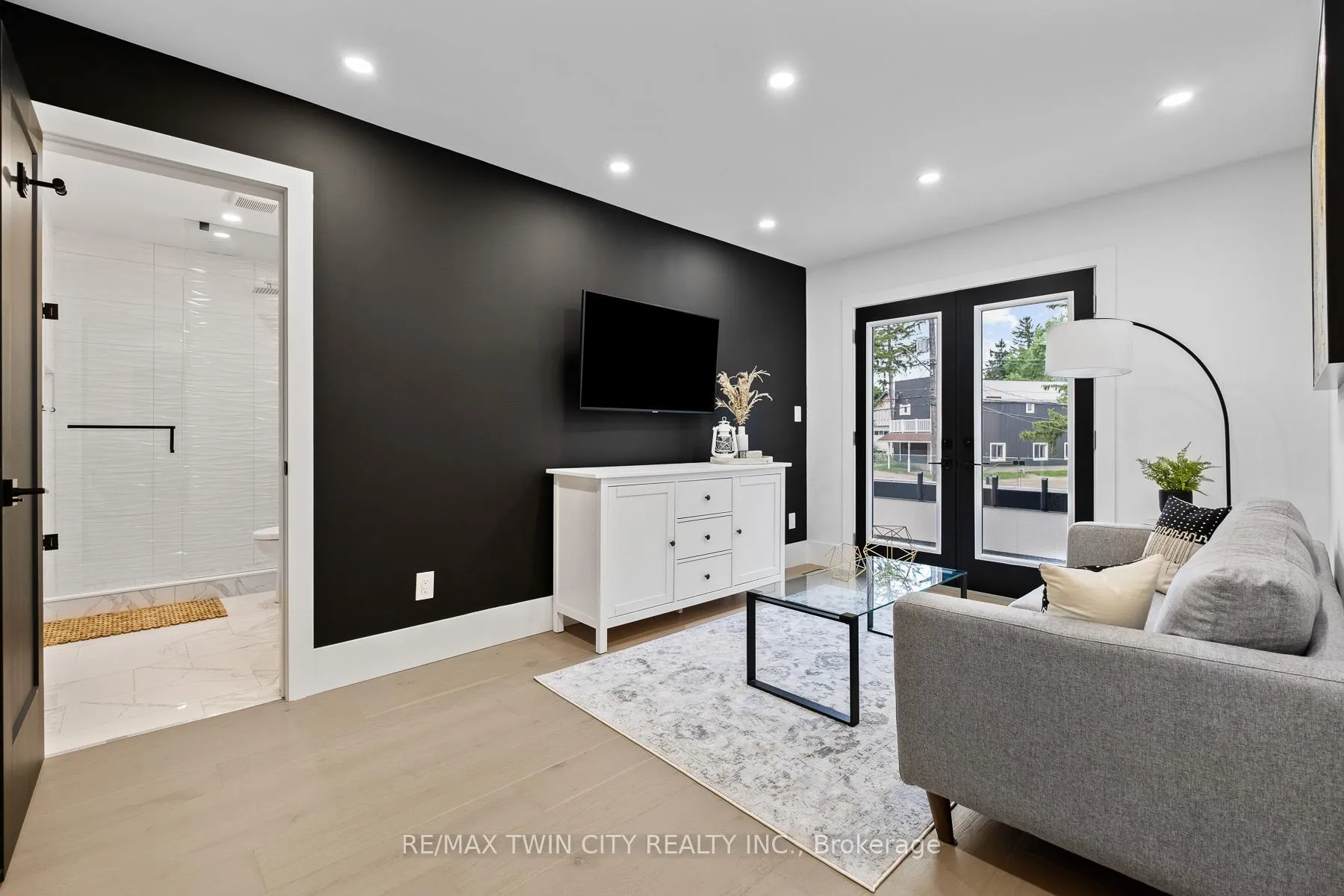 Photo 19 of 1207 Queen St Street N, Wilmot — HOMEH