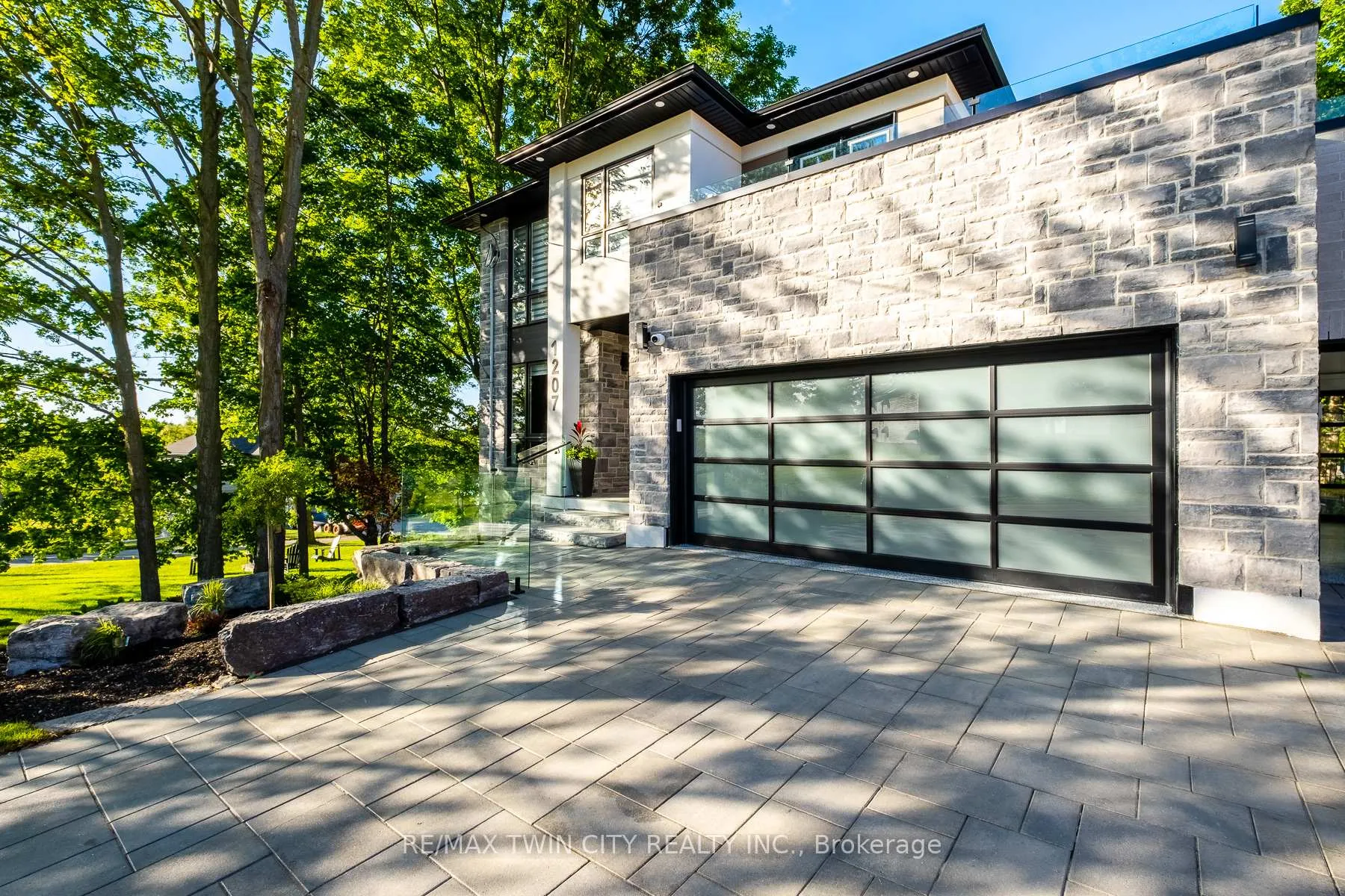 Photo 36 of 1207 Queen St Street N, Wilmot — HOMEH