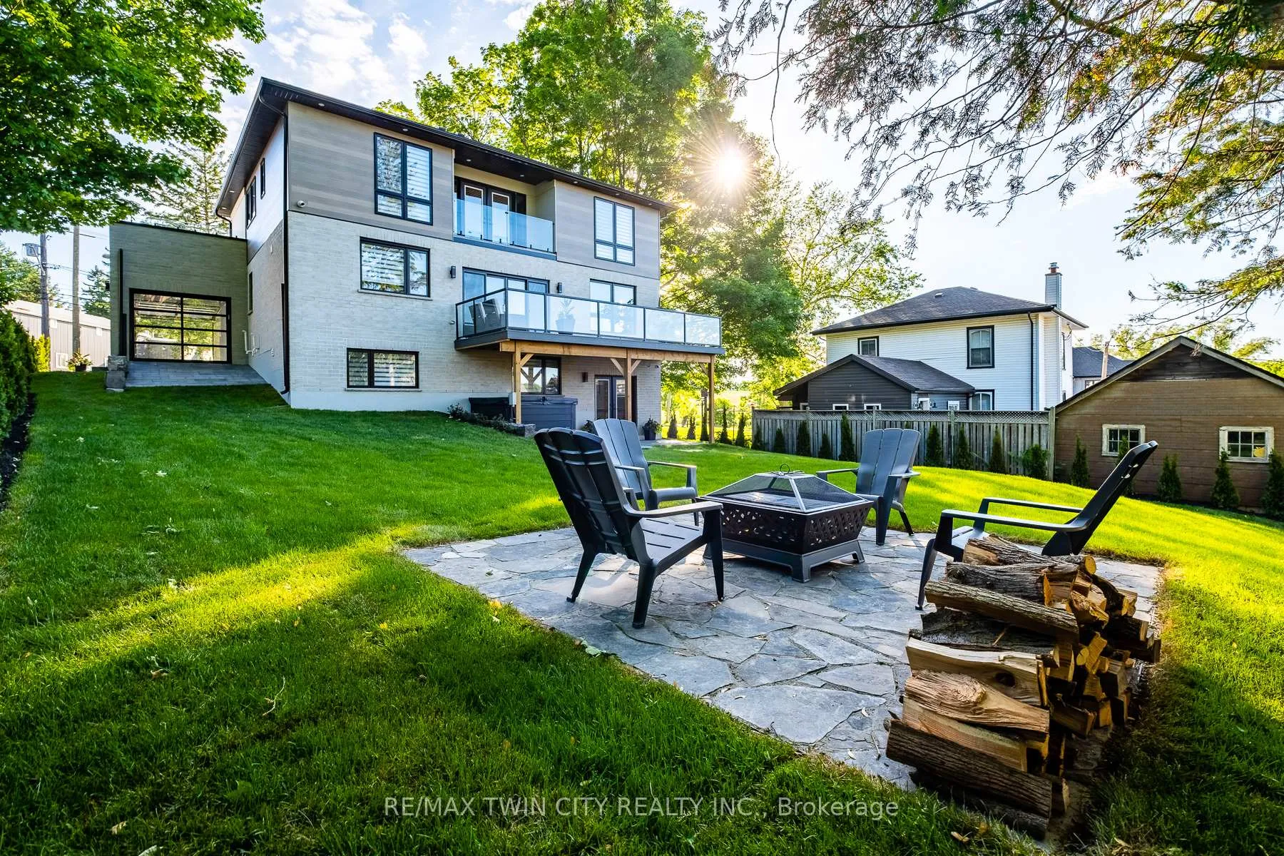 Photo 41 of 1207 Queen St Street N, Wilmot — HOMEH