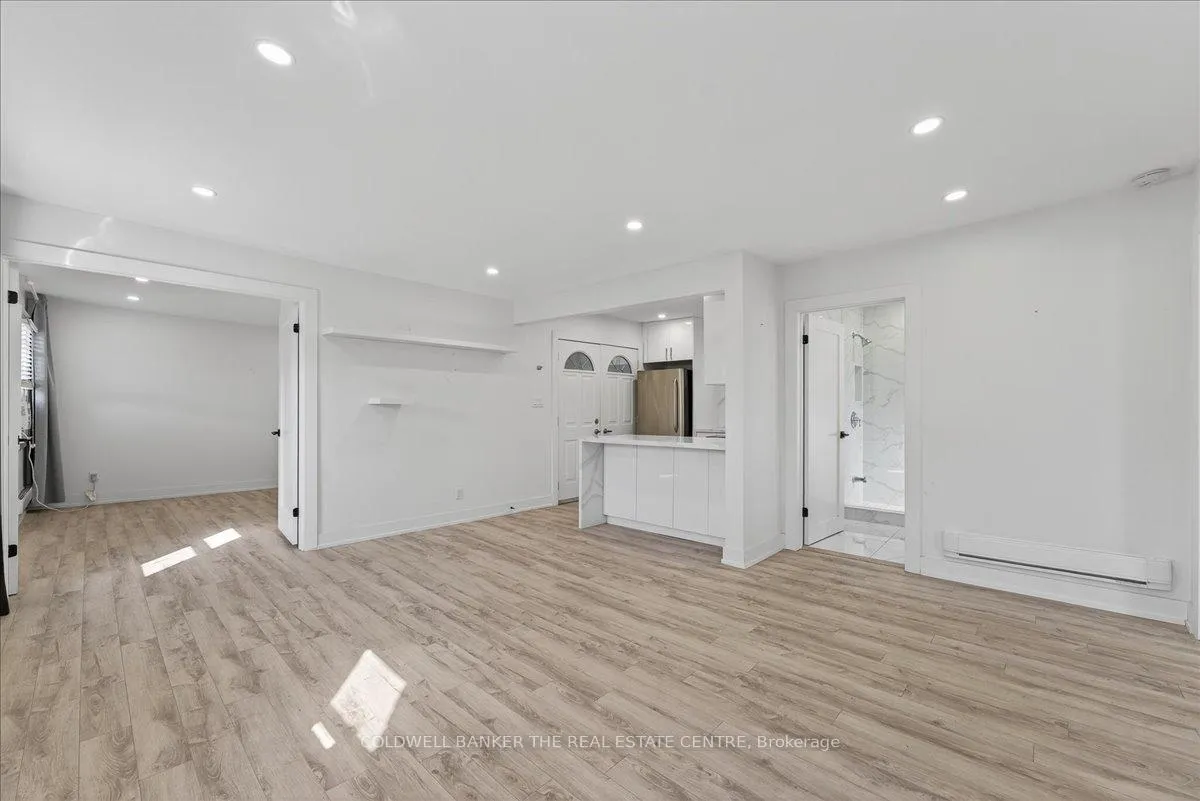 Photo 9 of 252 Soudan Avenue, Toronto, Mount Pleasant East — HOMEH